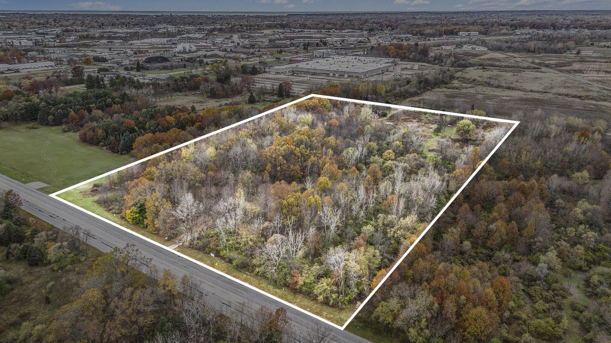 1976 Townline Road Property Photo 1