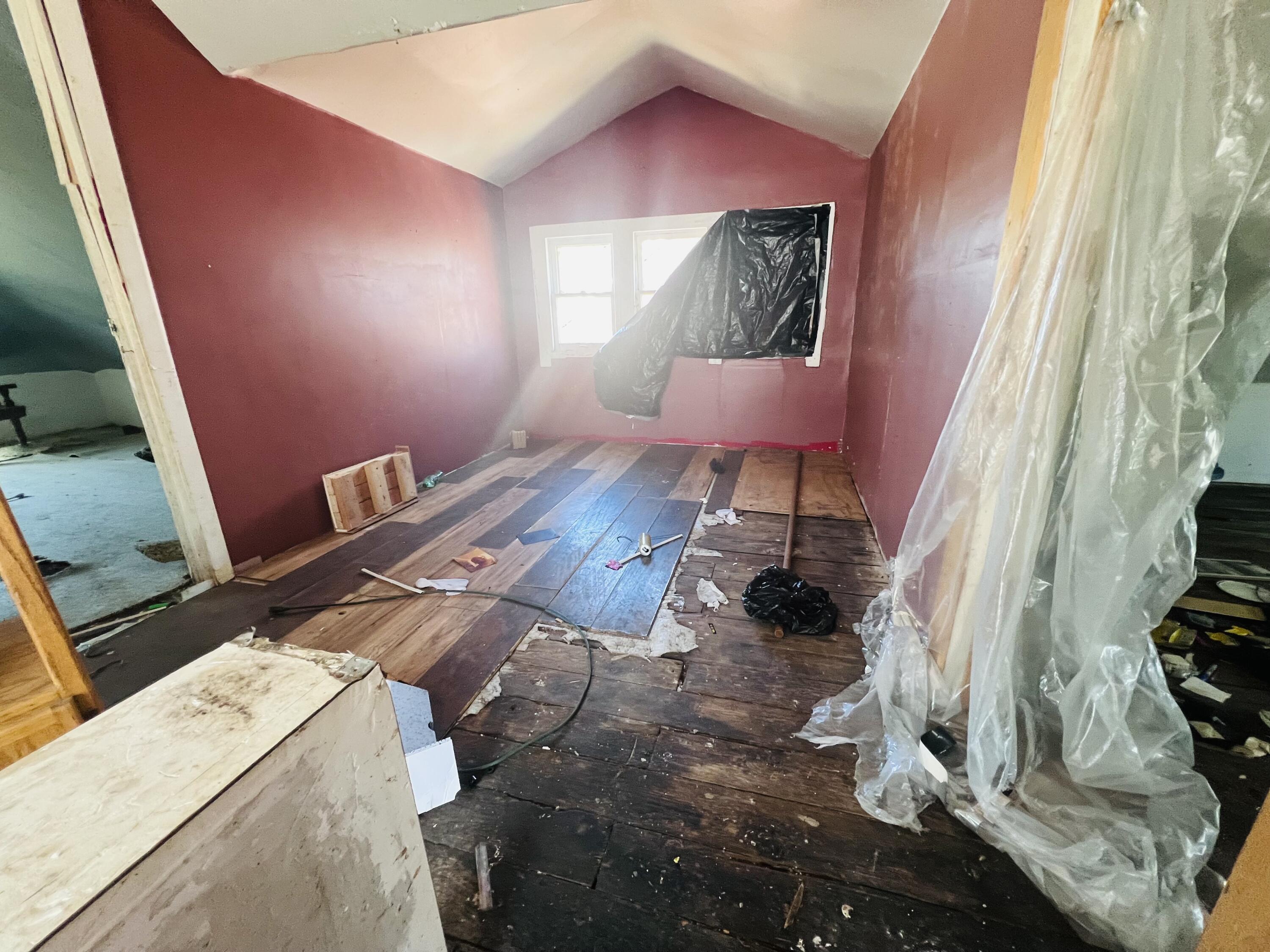 18040 St Louis Avenue Property Photo 2