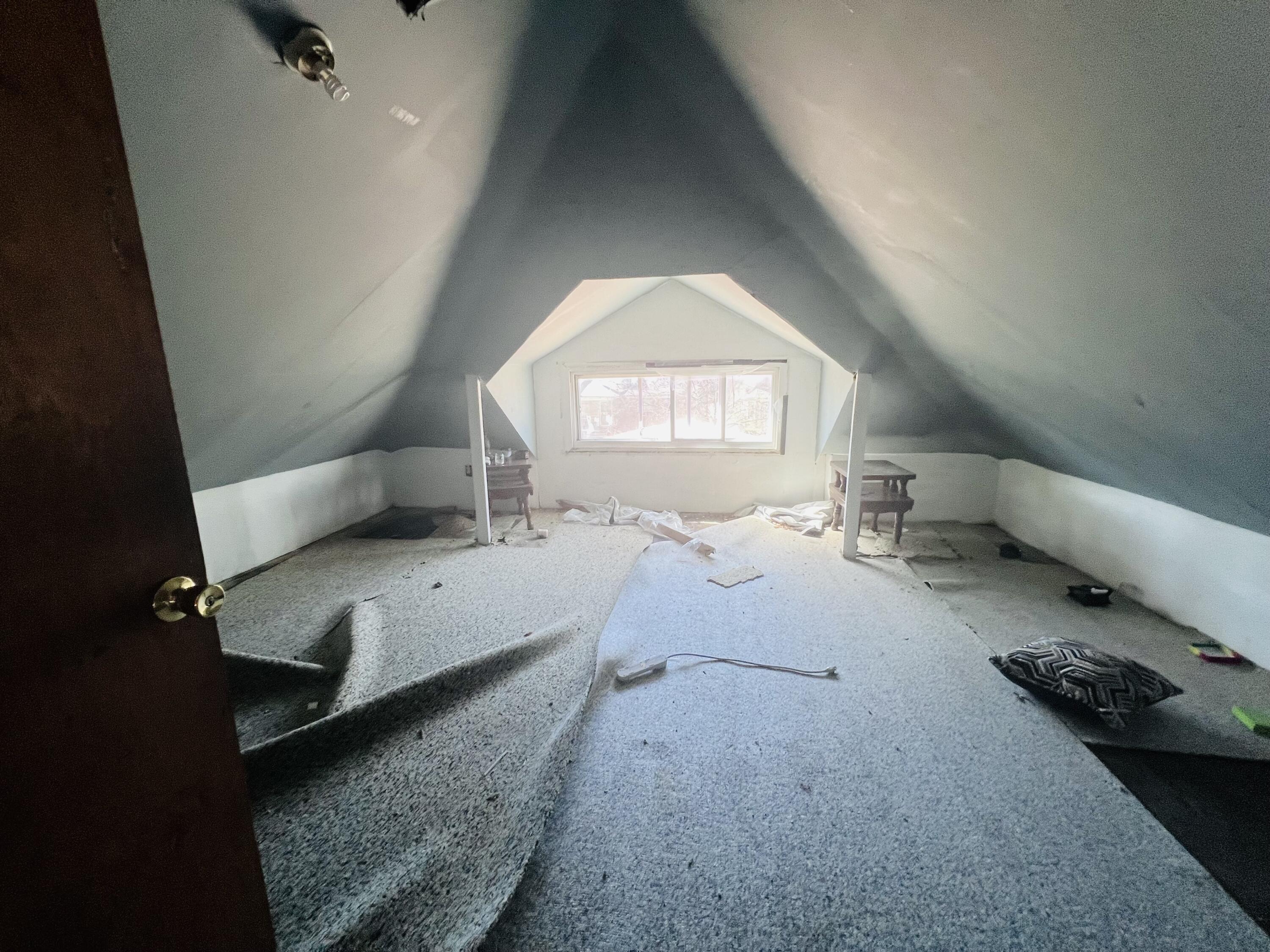 18040 St Louis Avenue Property Photo 5