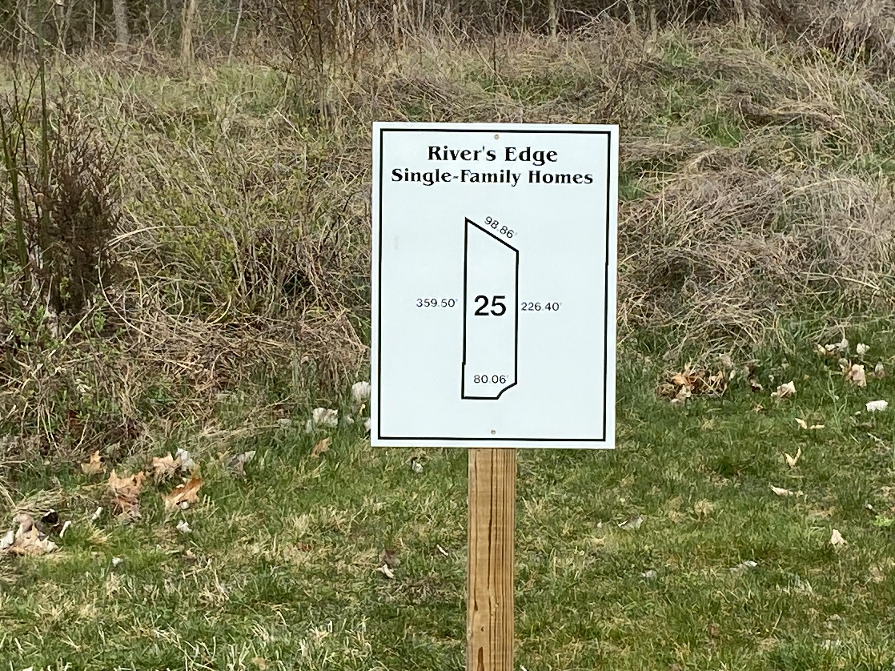 3373 Rivers Edge Drive Property Photo 1