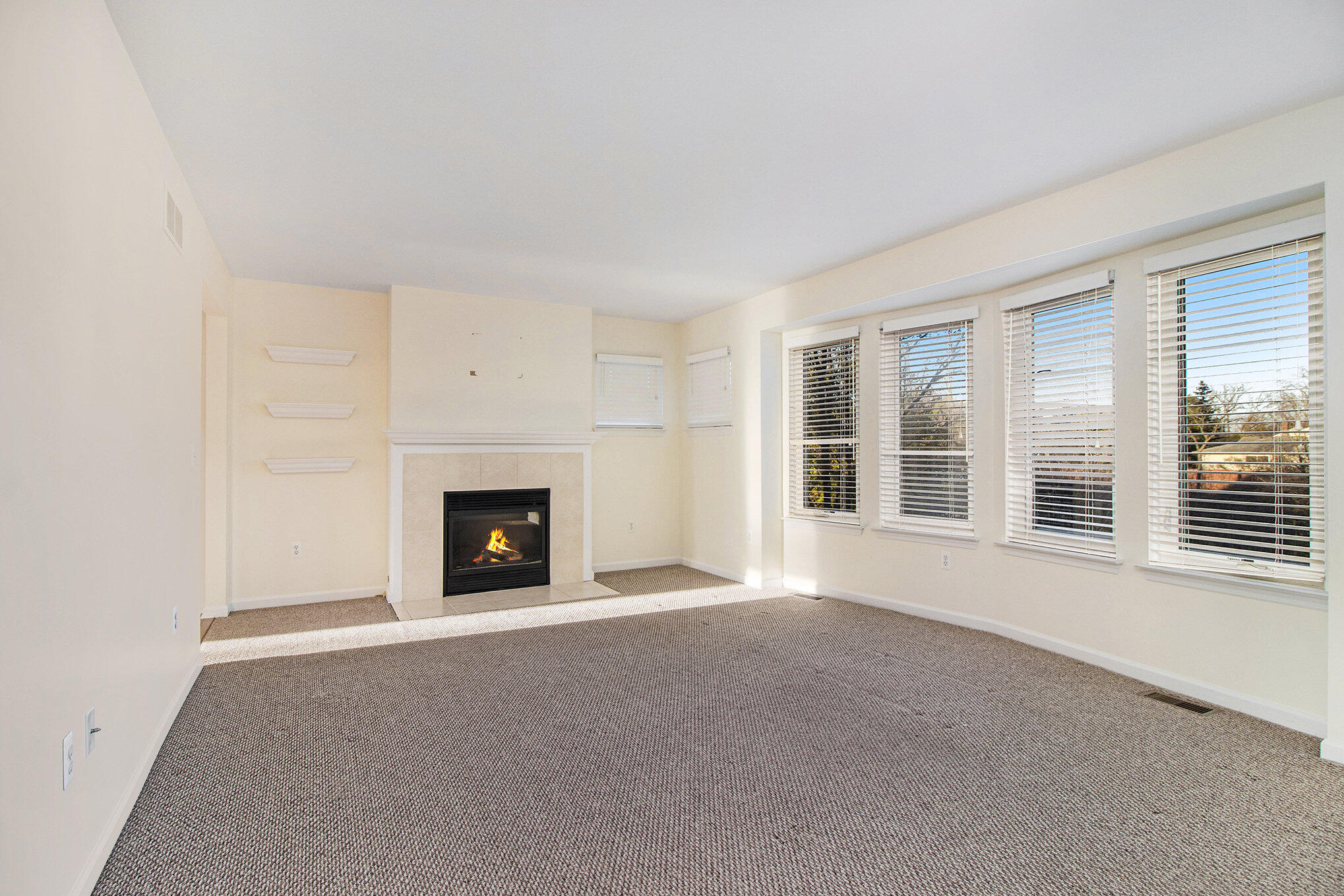1740 S Maple Road Property Photo 11