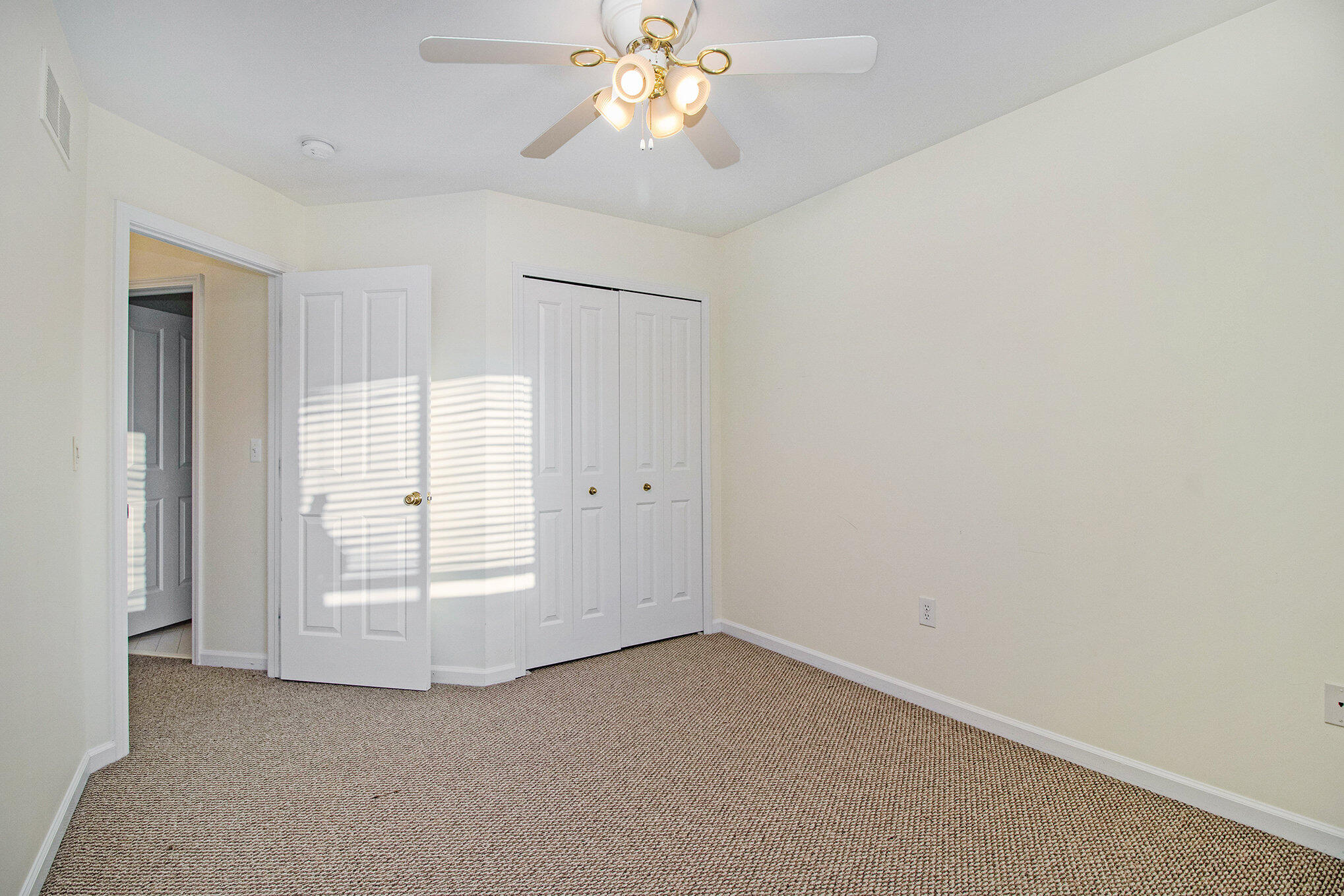 1740 S Maple Road Property Photo 20
