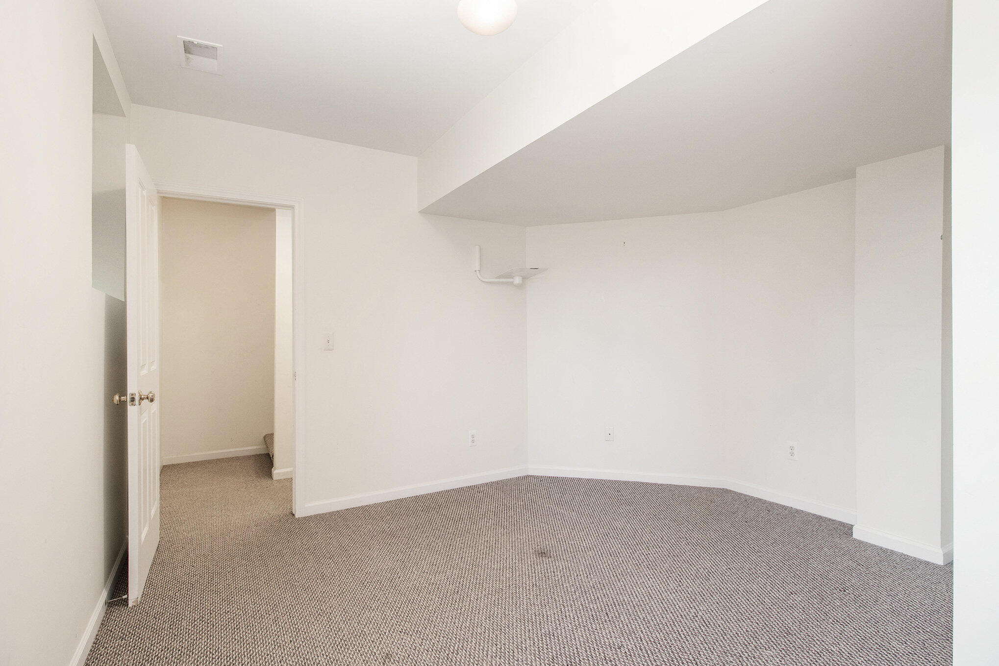 1740 S Maple Road Property Photo 24