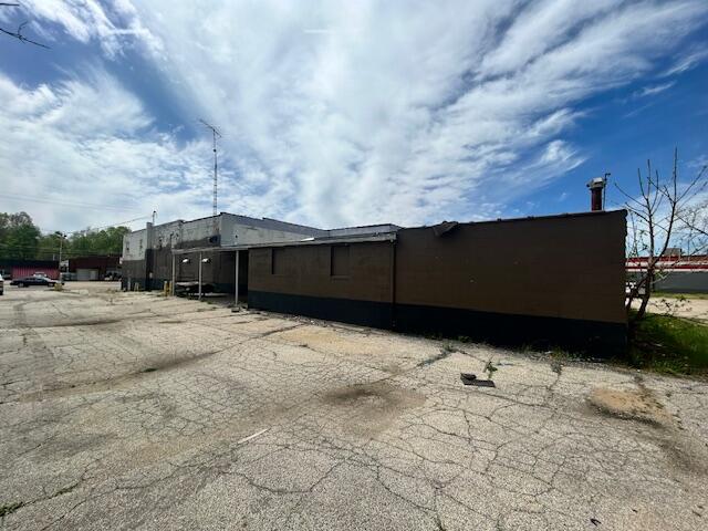 1396 W Michigan Avenue Property Photo 6