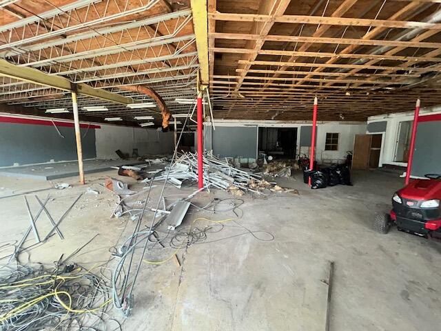 1396 W Michigan Avenue Property Photo 9