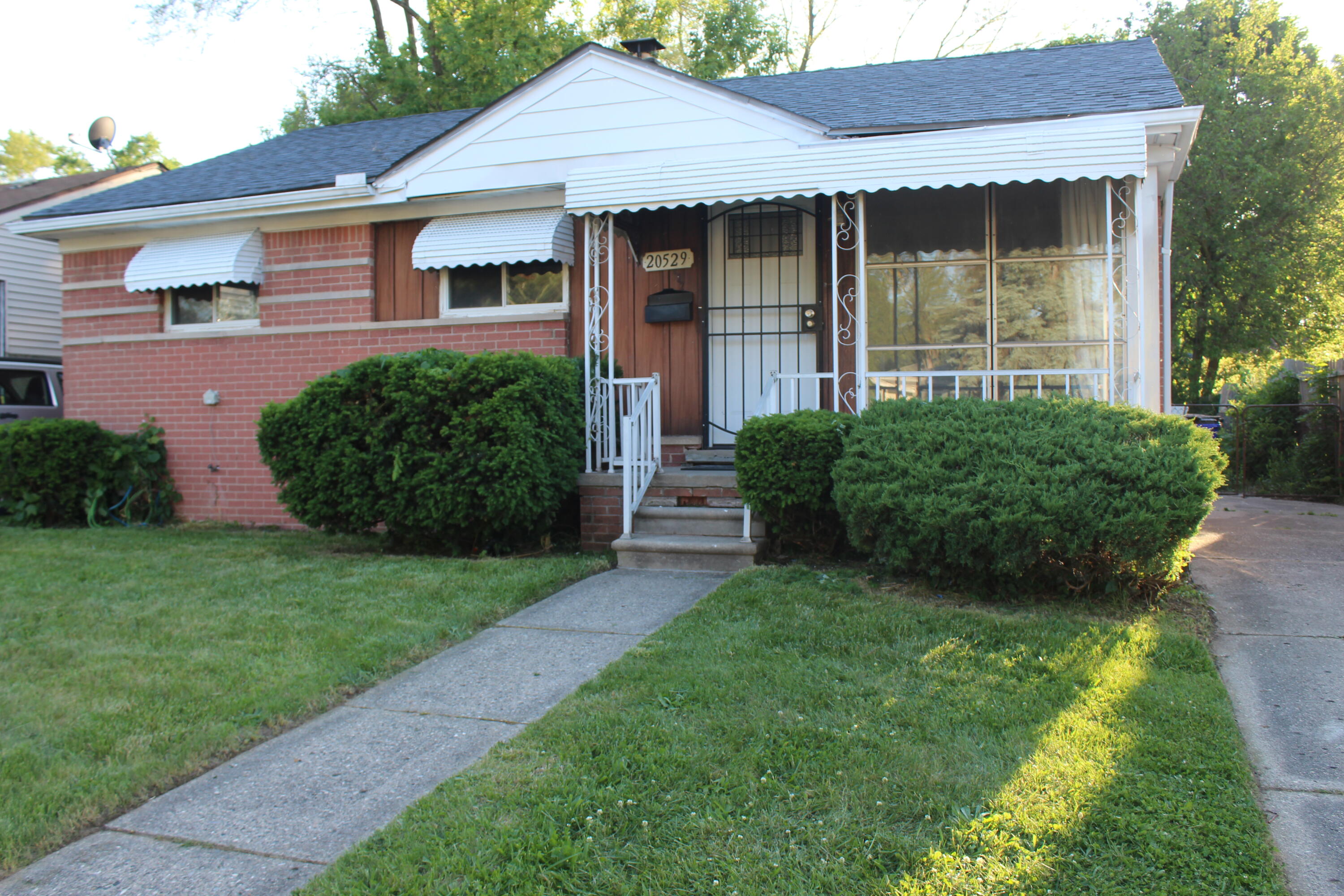 20529 Grandview Street Property Photo 1