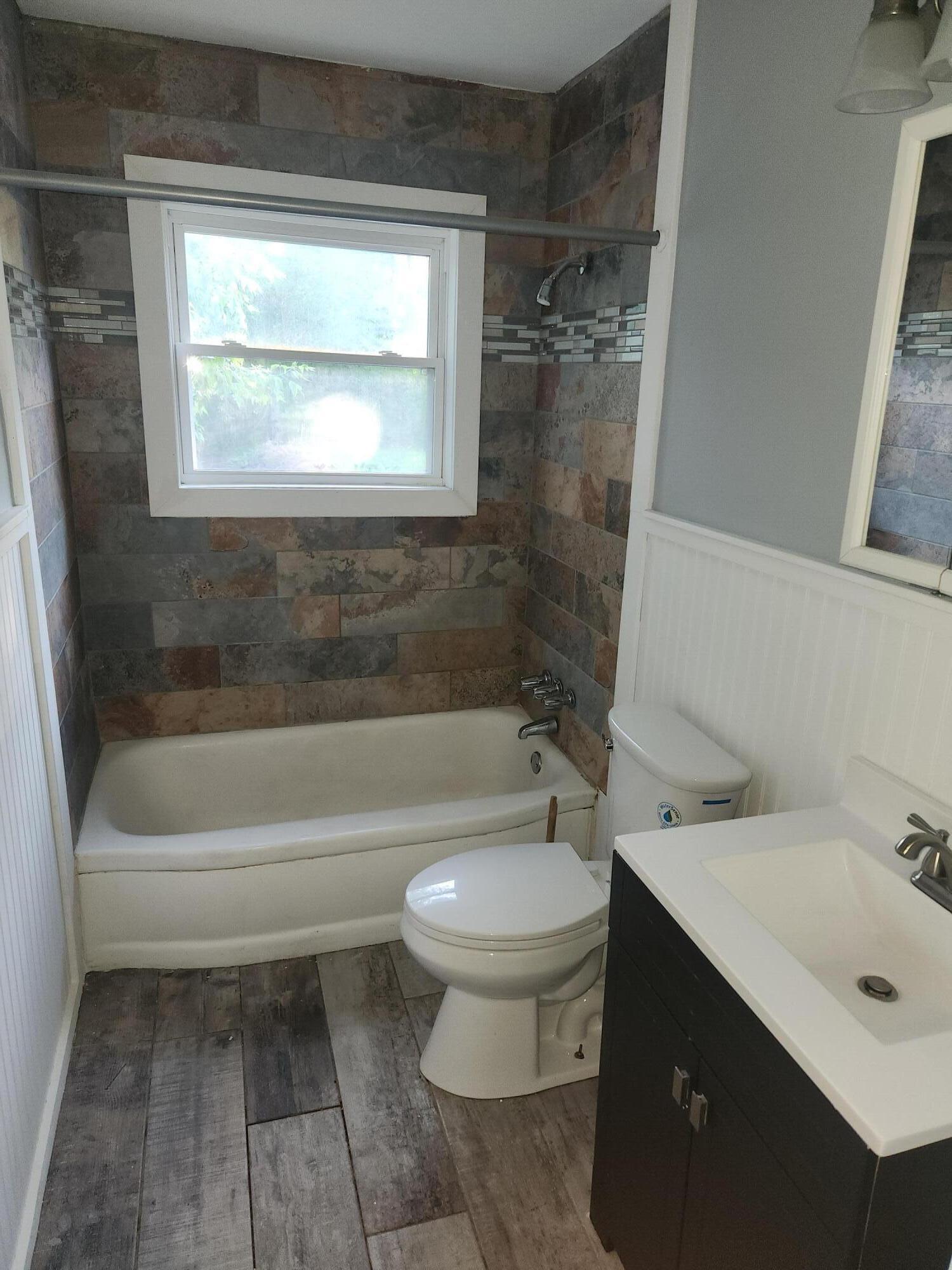 20529 Grandview Street Property Photo 4