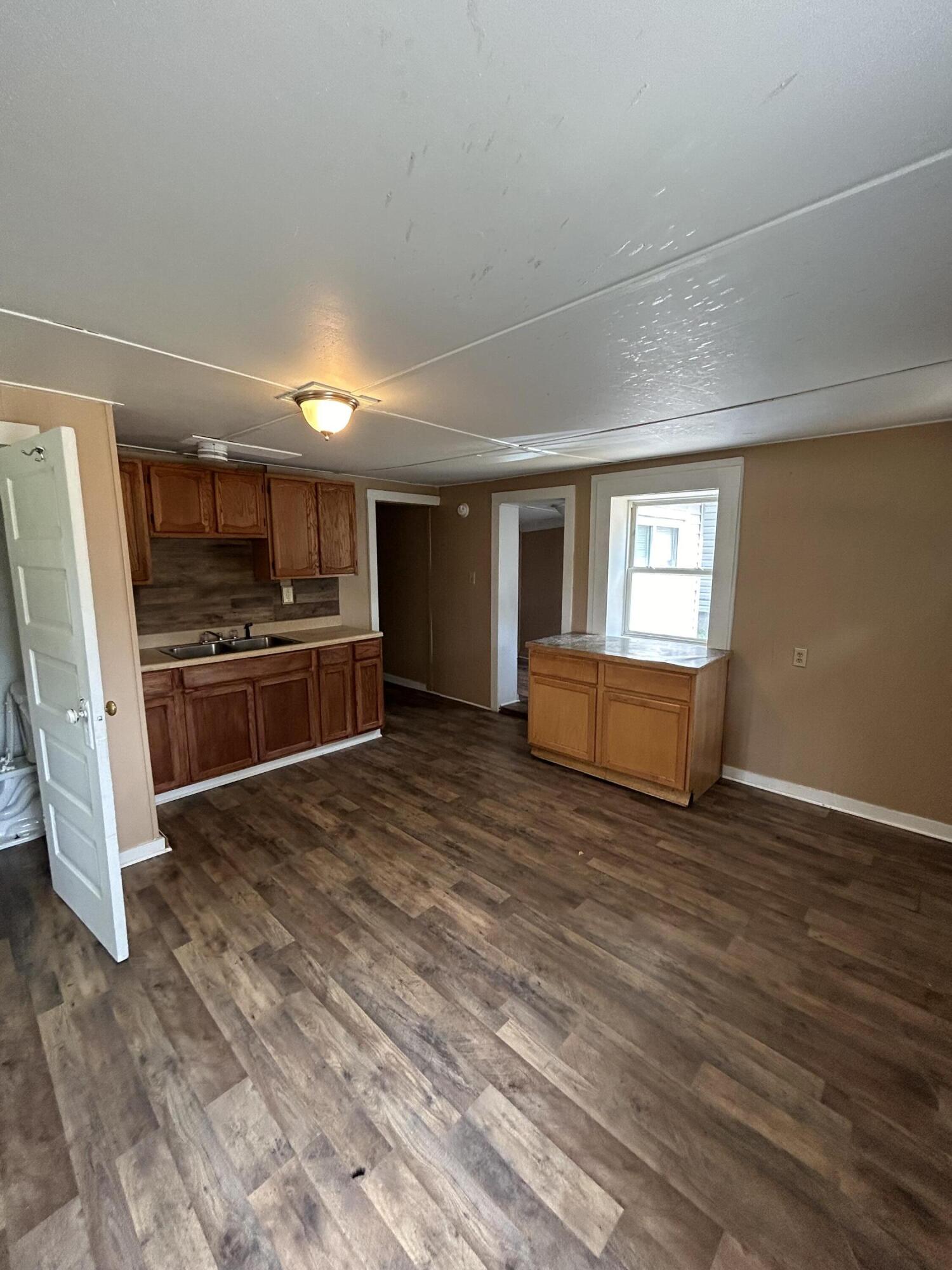 66476 Oak Street Property Photo 4