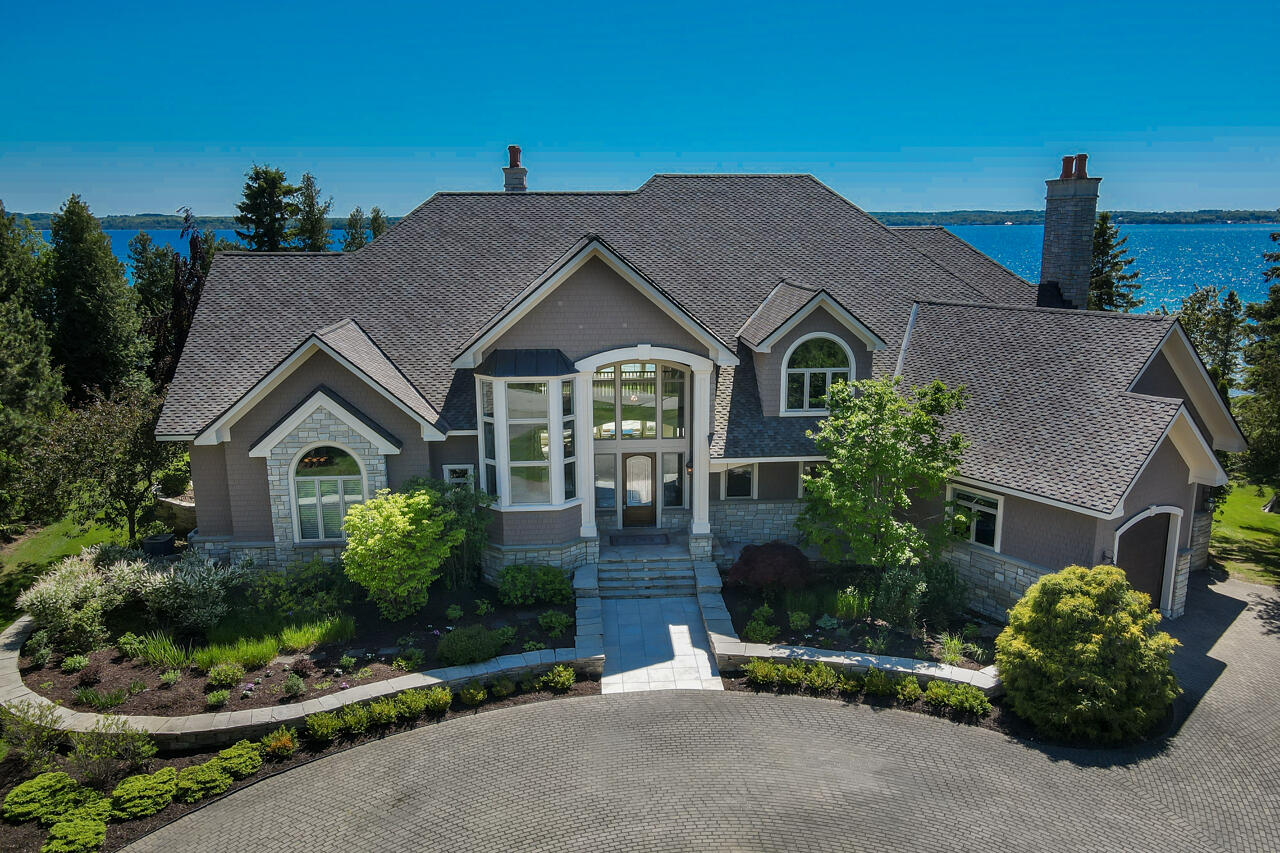 Charlevoix Real Estate Listings Main Image
