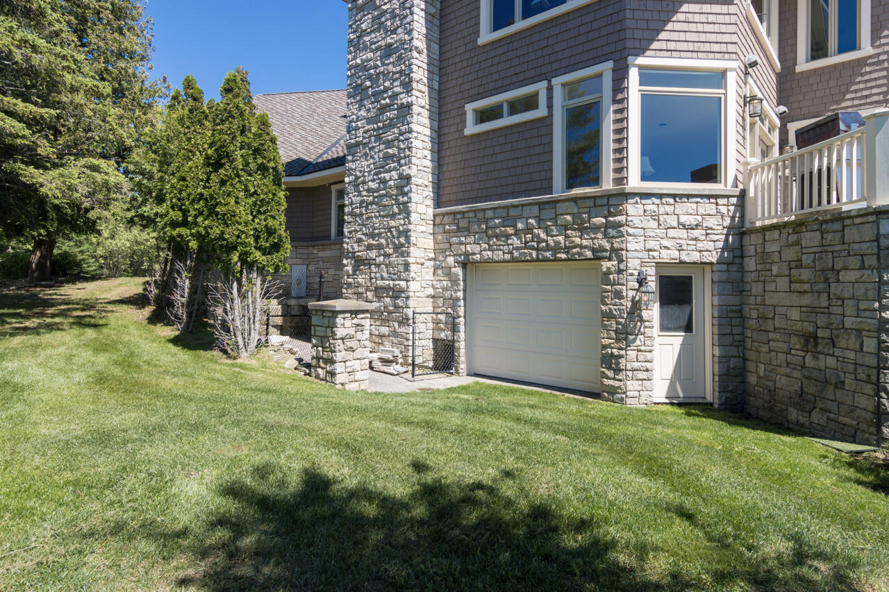 7545 Oyster Bay Drive, 4 Property Photo 74