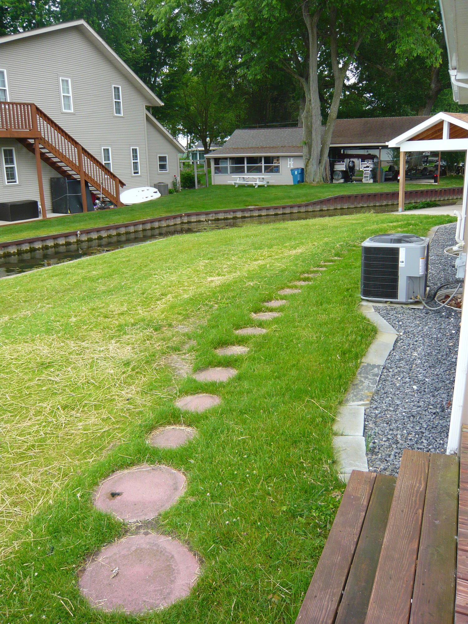 216 Sandalwood Drive Property Photo 13