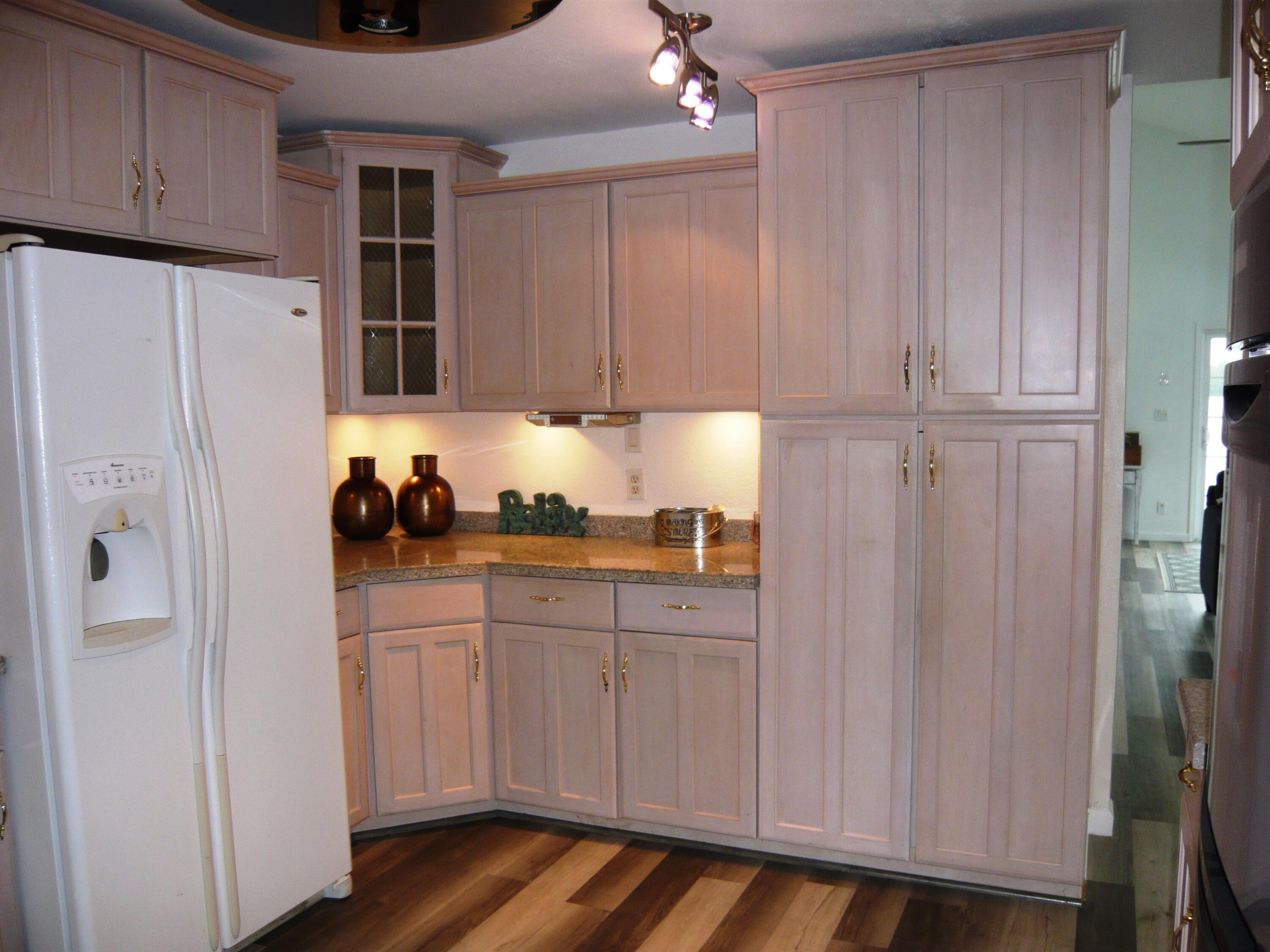 216 Sandalwood Drive Property Photo 16