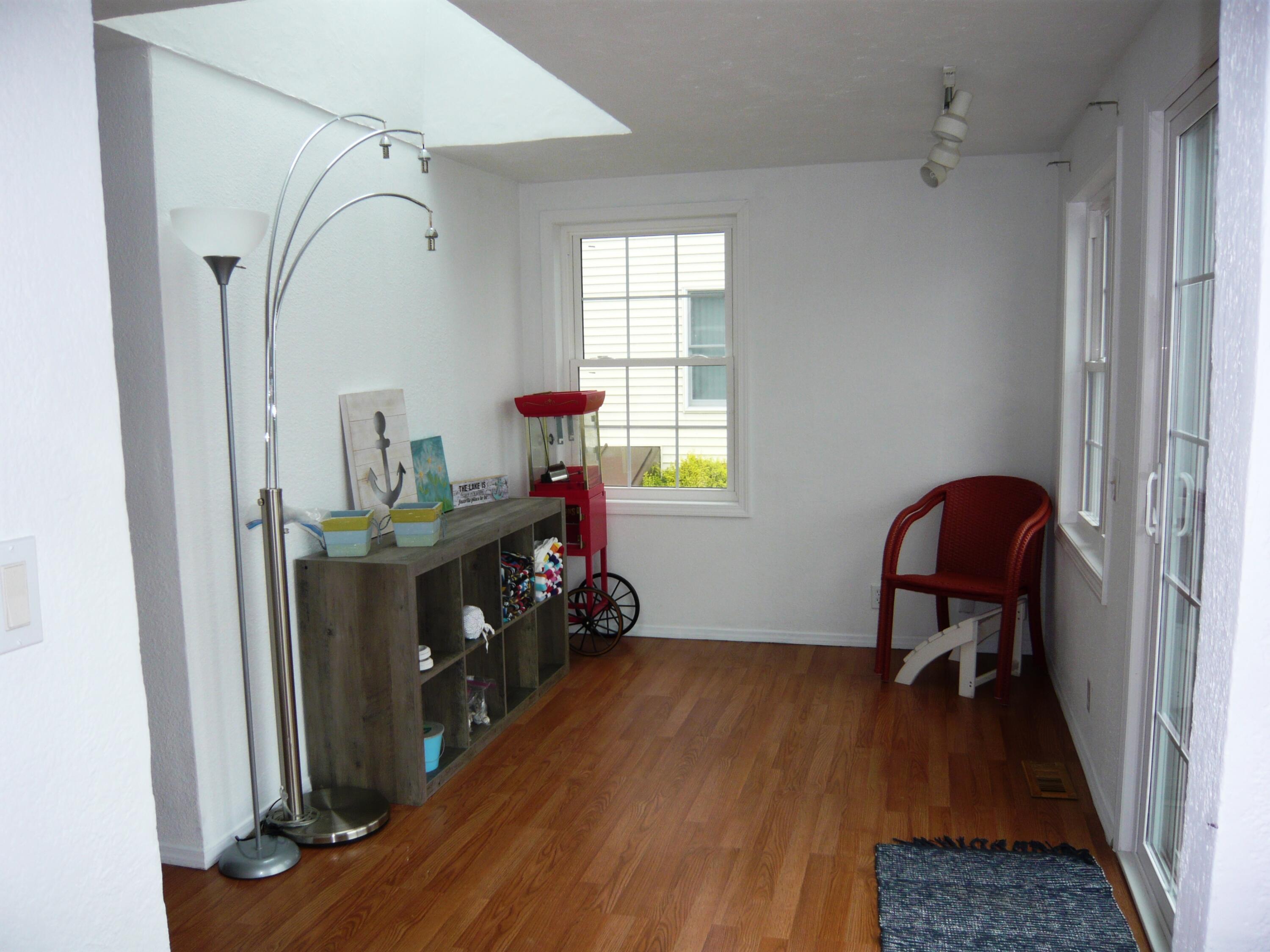 216 Sandalwood Drive Property Photo 28