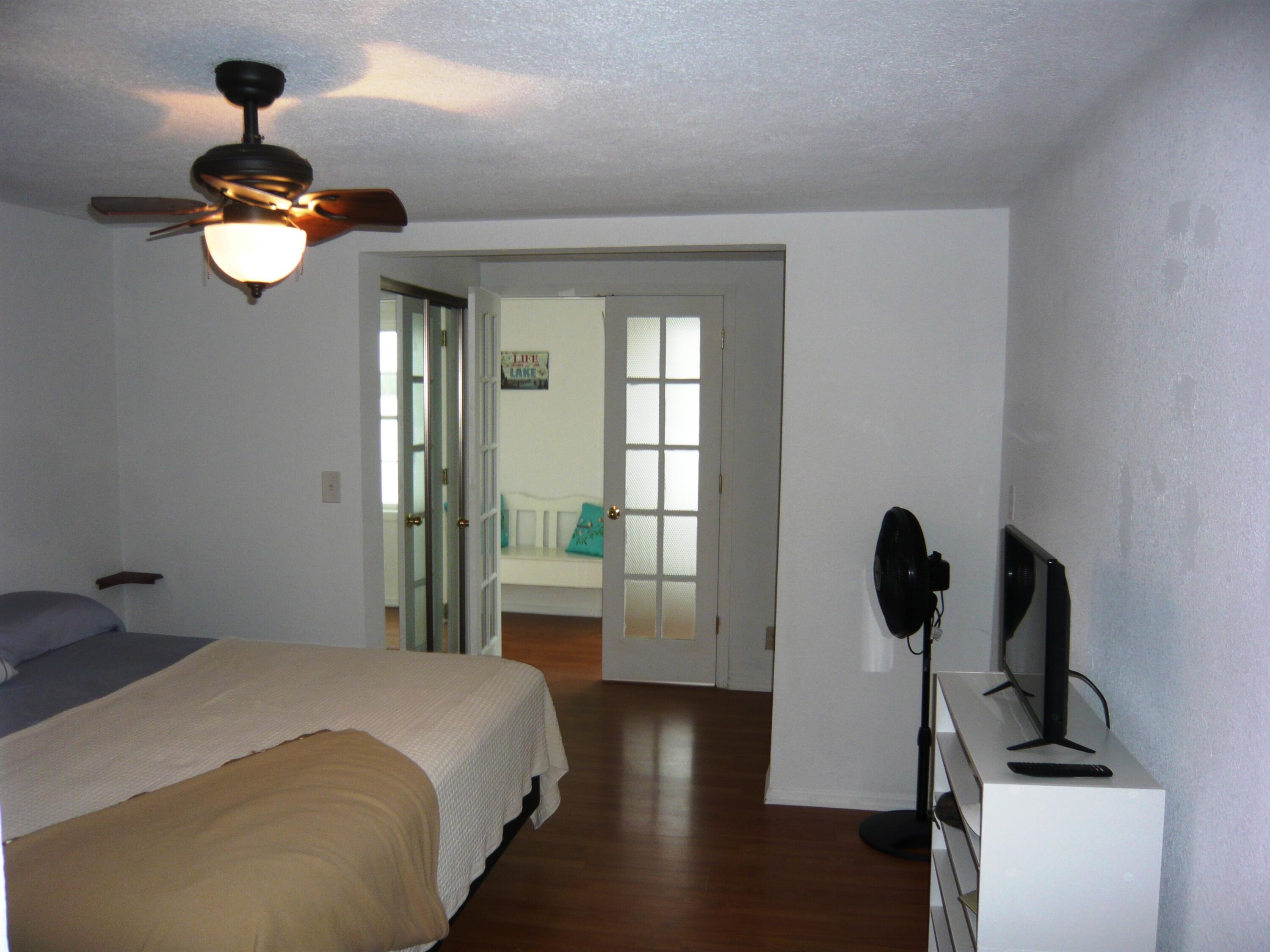 216 Sandalwood Drive Property Photo 30