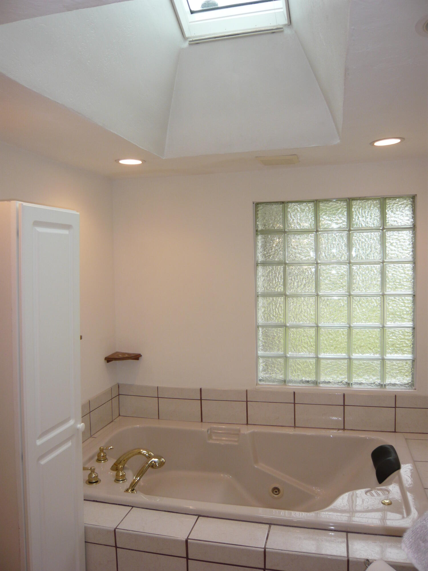216 Sandalwood Drive Property Photo 34