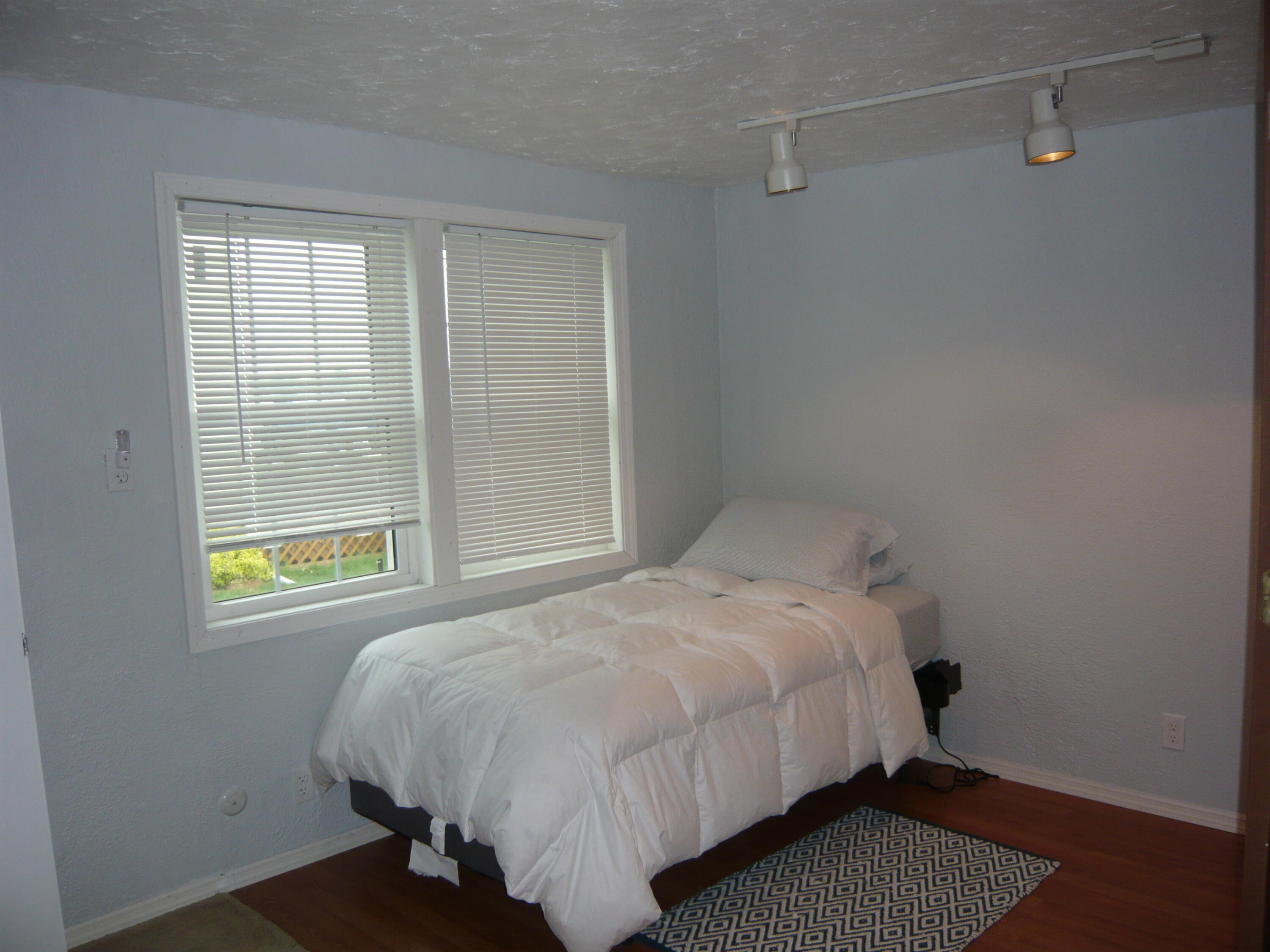 216 Sandalwood Drive Property Photo 35