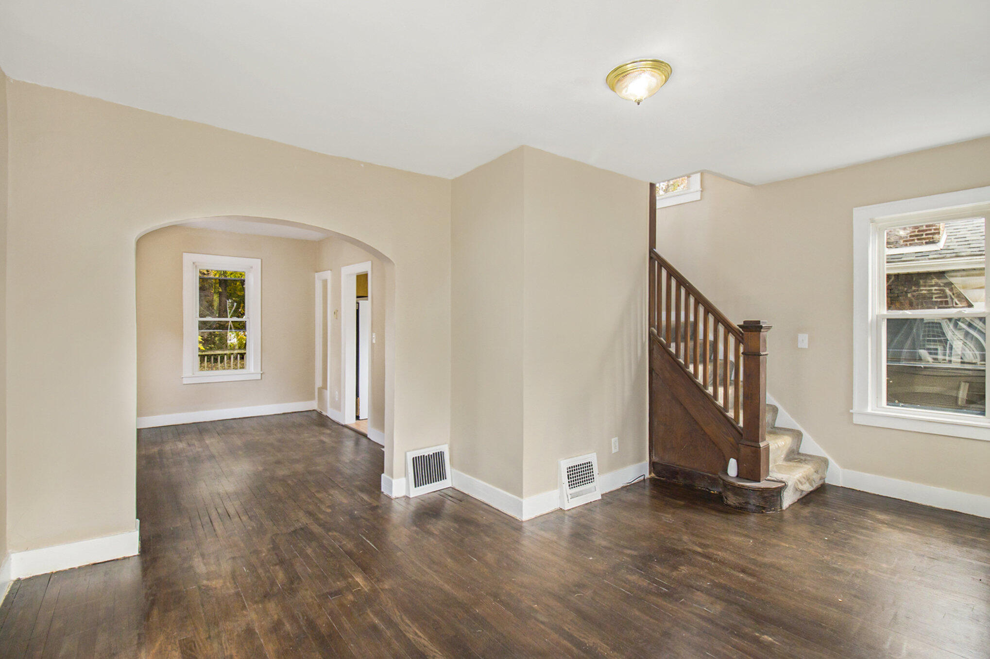 1330 W Hillsdale Street Property Photo 6
