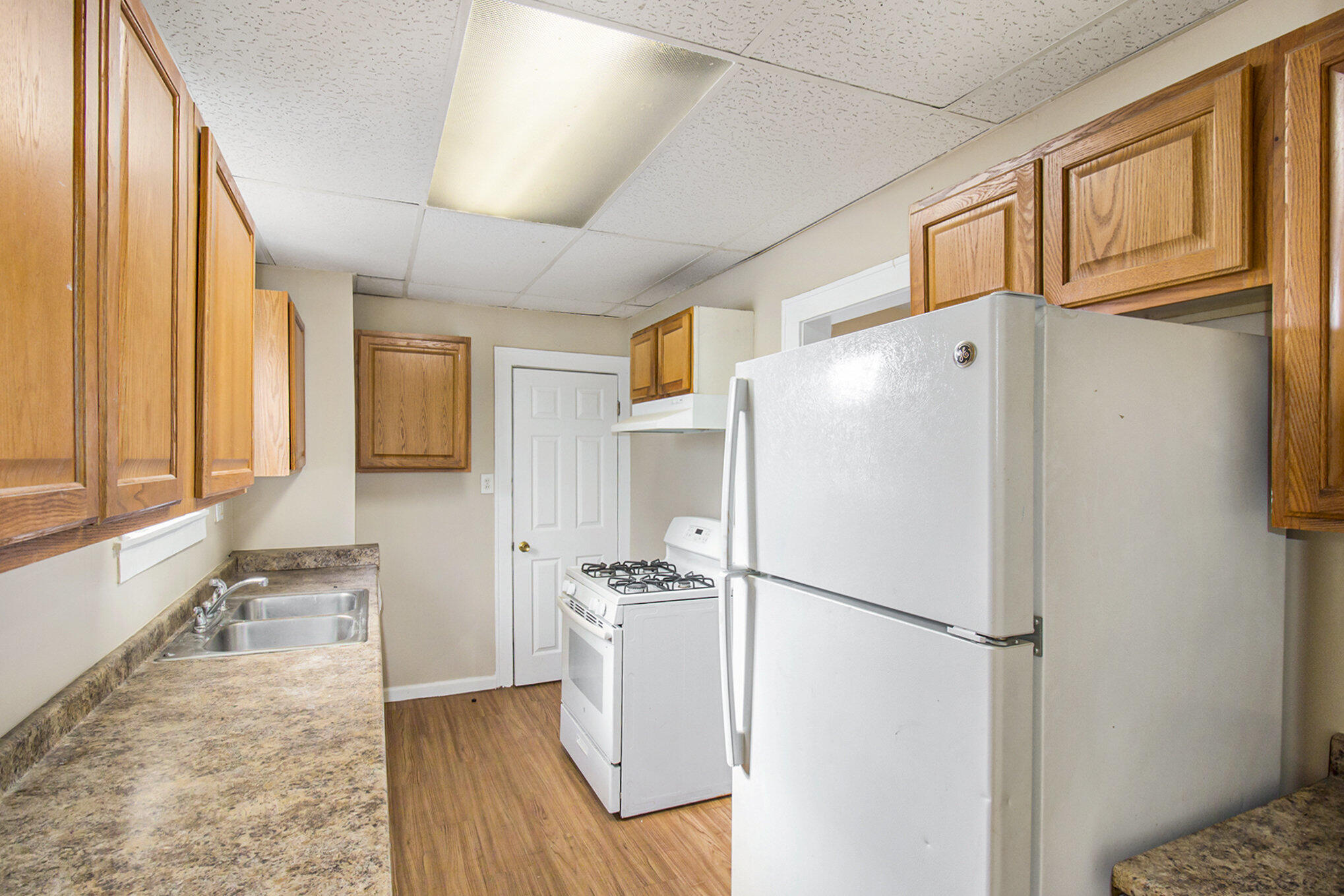 1330 W Hillsdale Street Property Photo 11