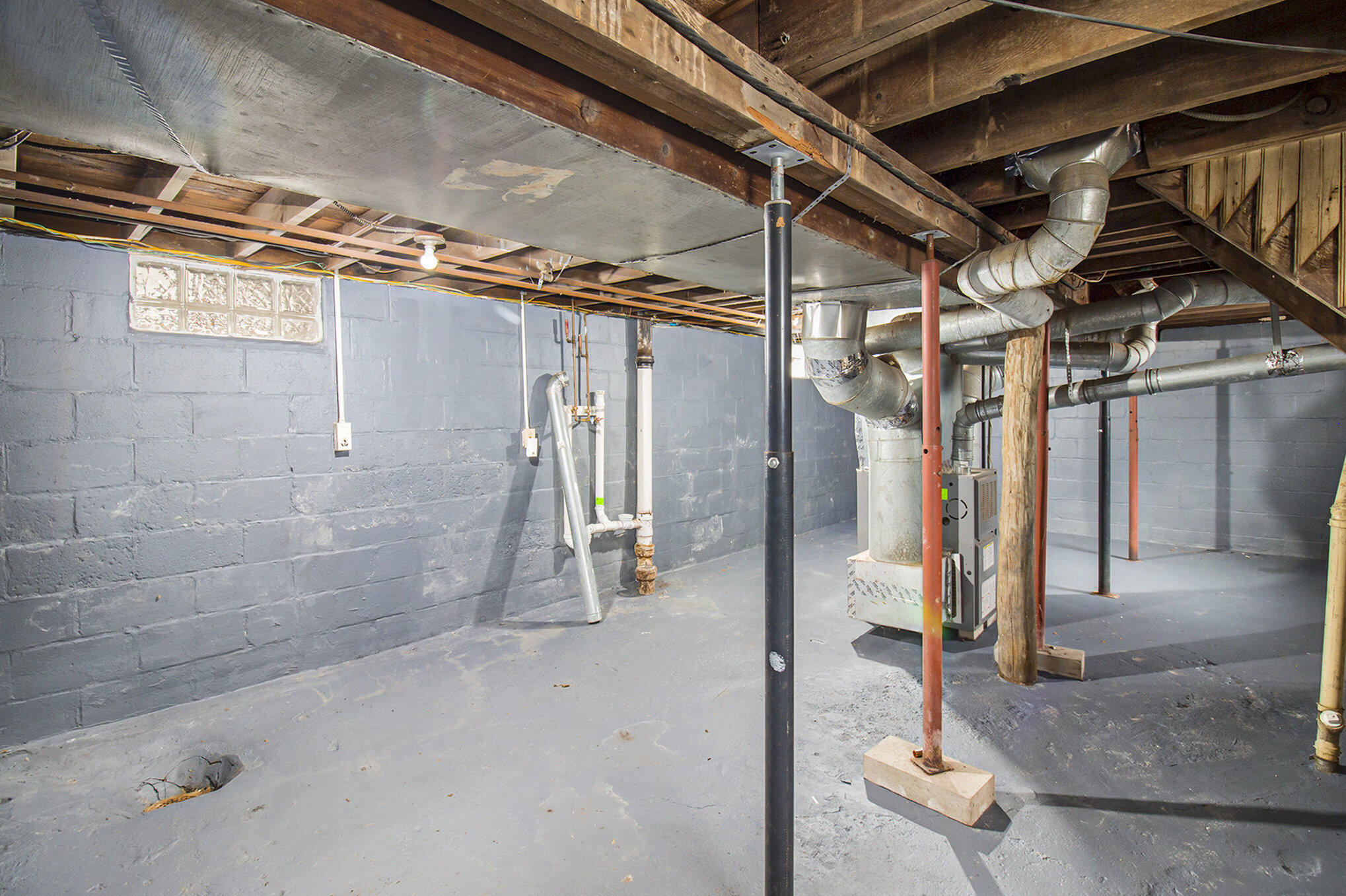1330 W Hillsdale Street Property Photo 21