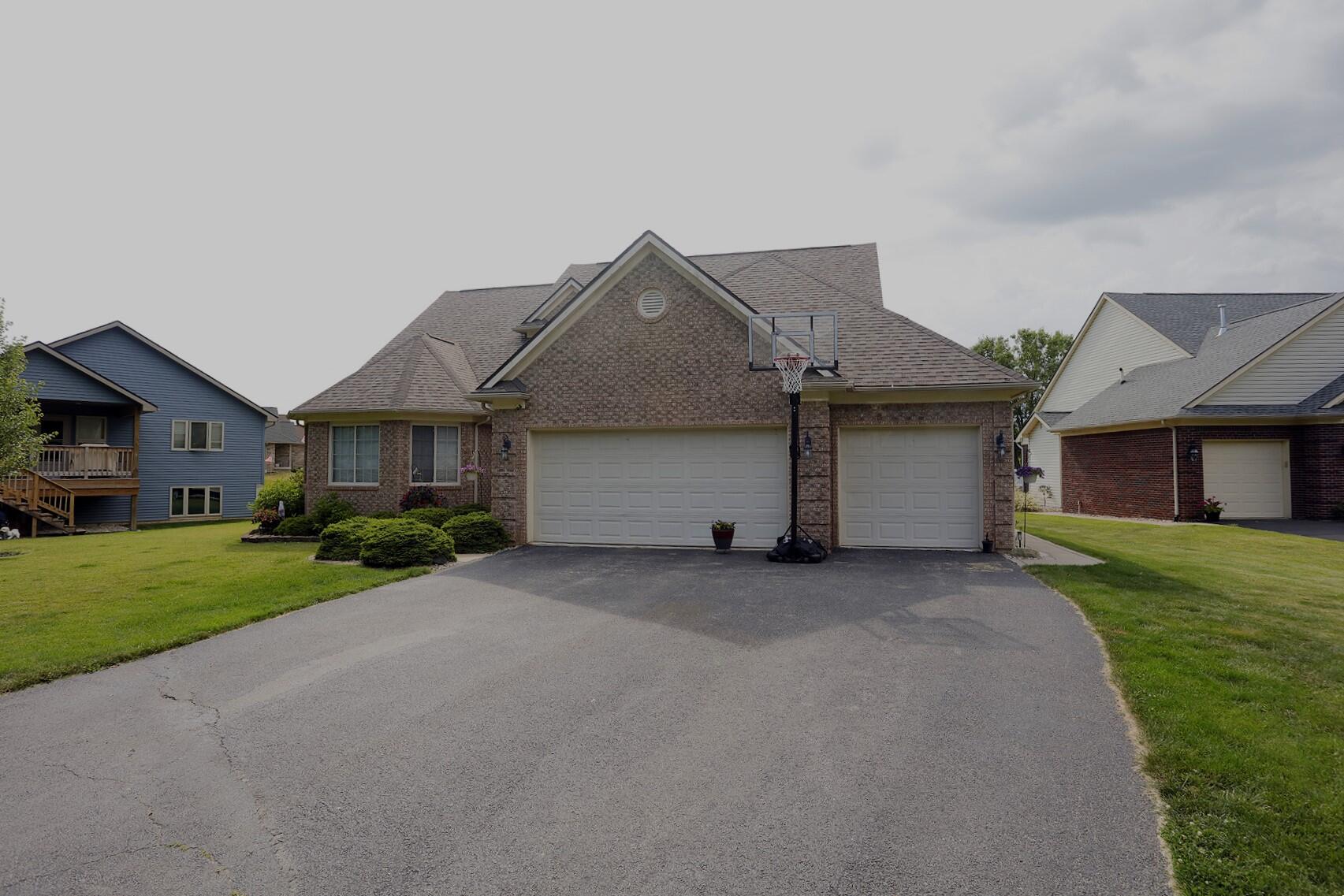 807 War Bonnet Drive Property Photo 3