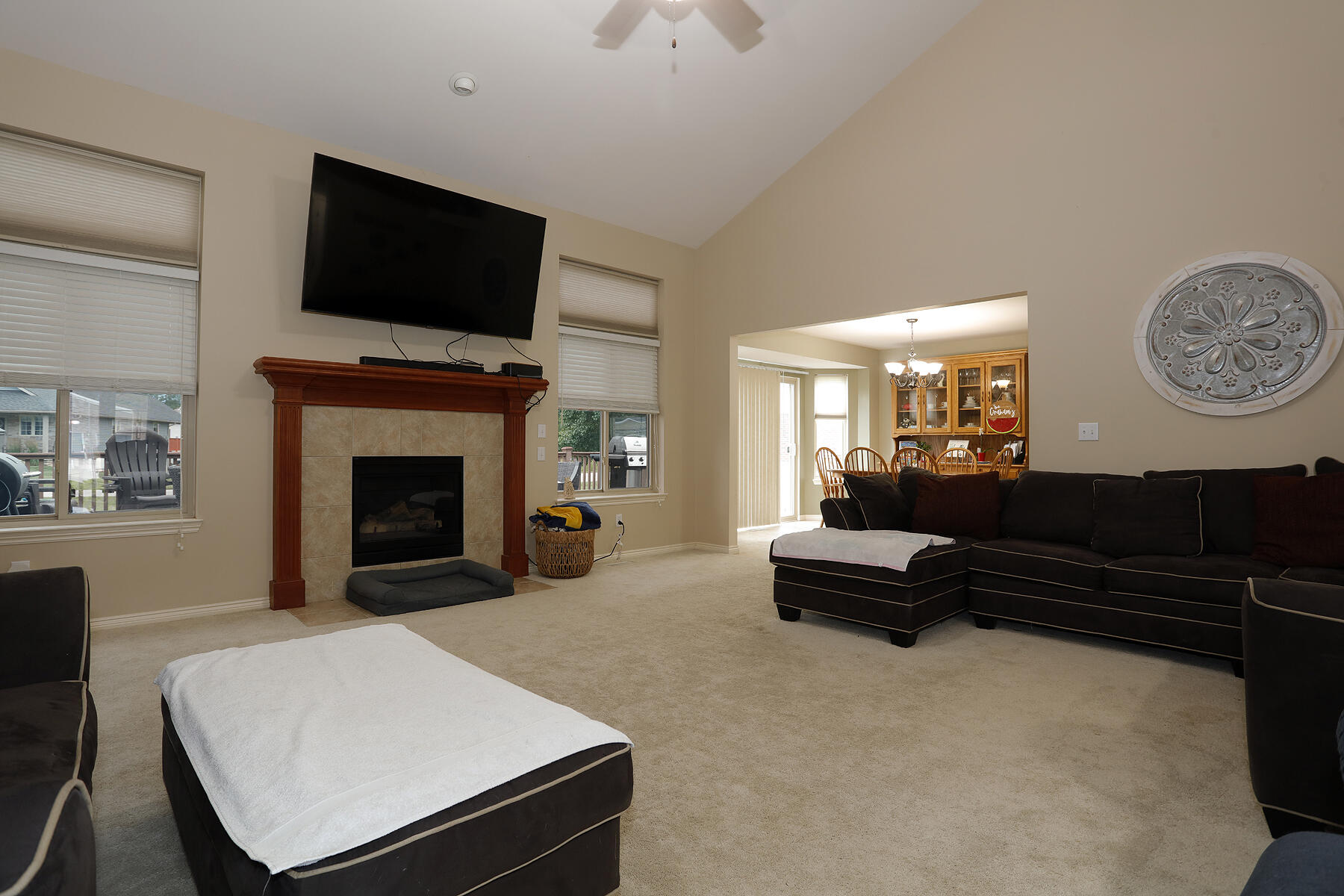 807 War Bonnet Drive Property Photo 8