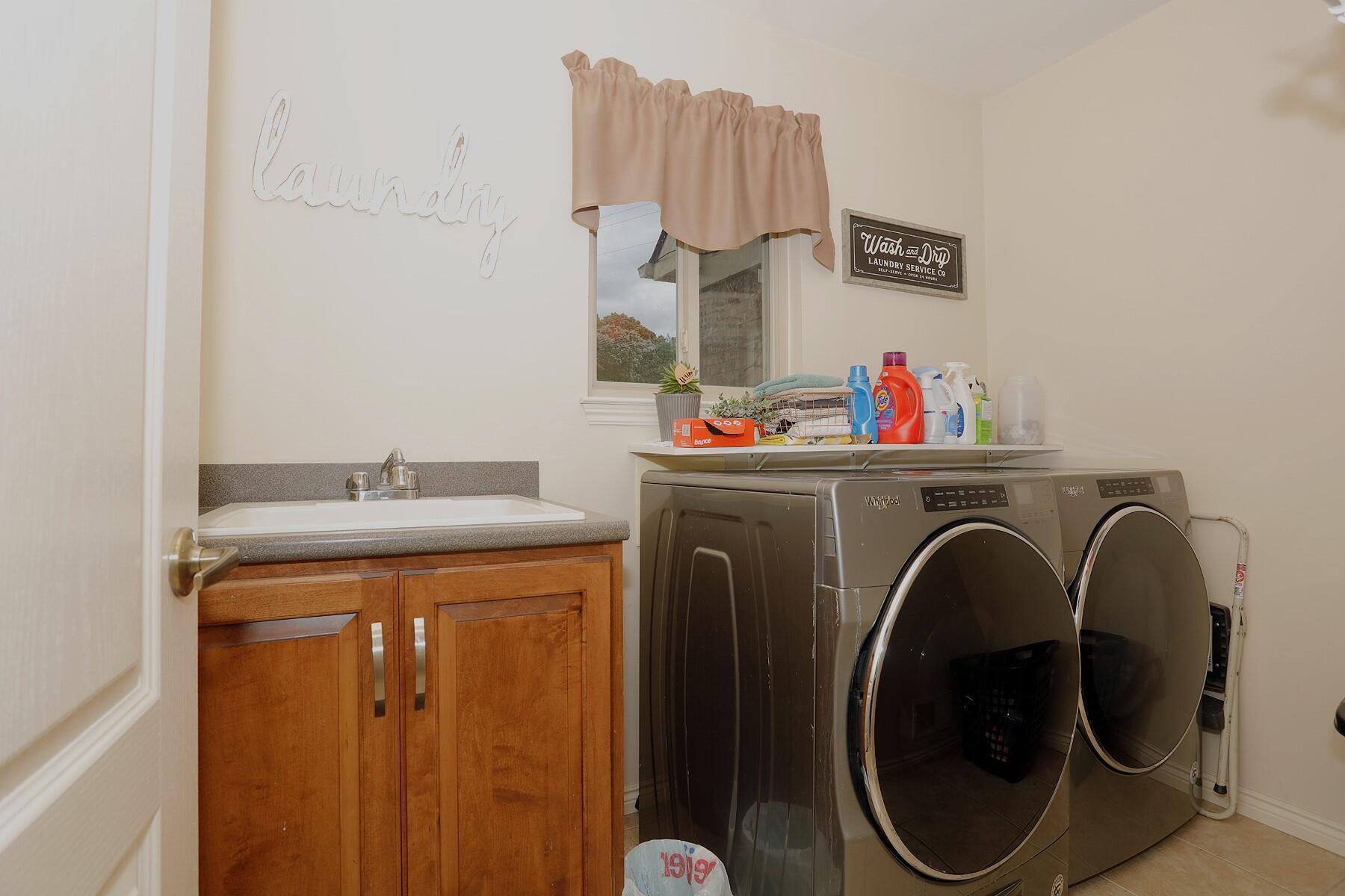 807 War Bonnet Drive Property Photo 16