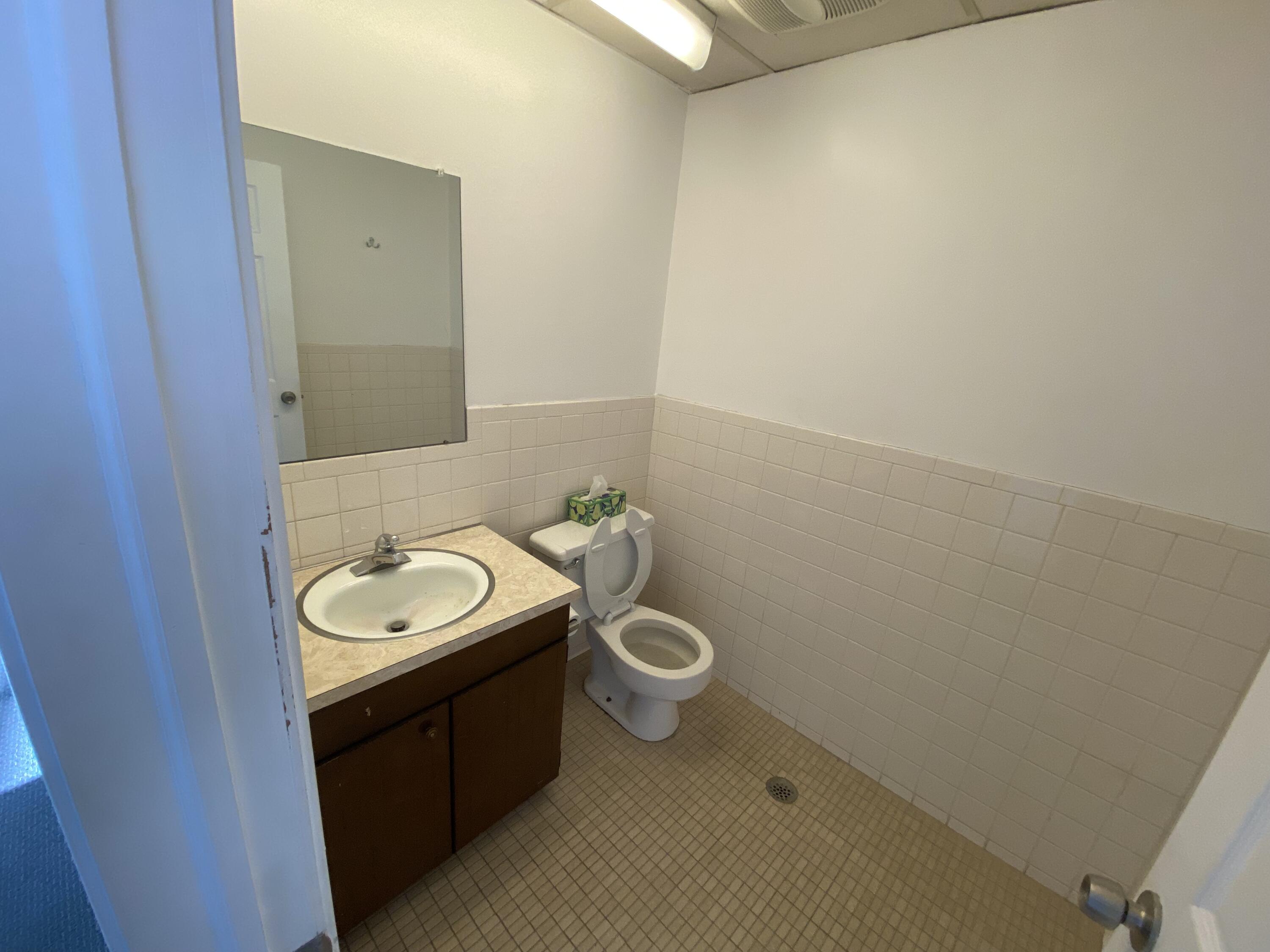 26440 Southfield Road, 6 Property Photo 2