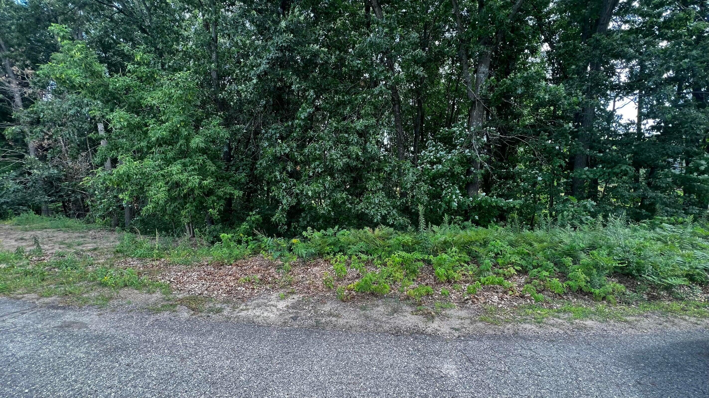Bowen Lake Village Real Estate Listings Main Image
