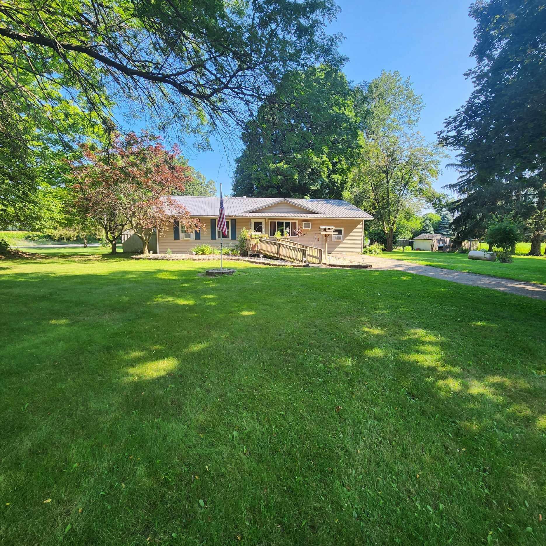 8900 Hammond Road Property Photo
