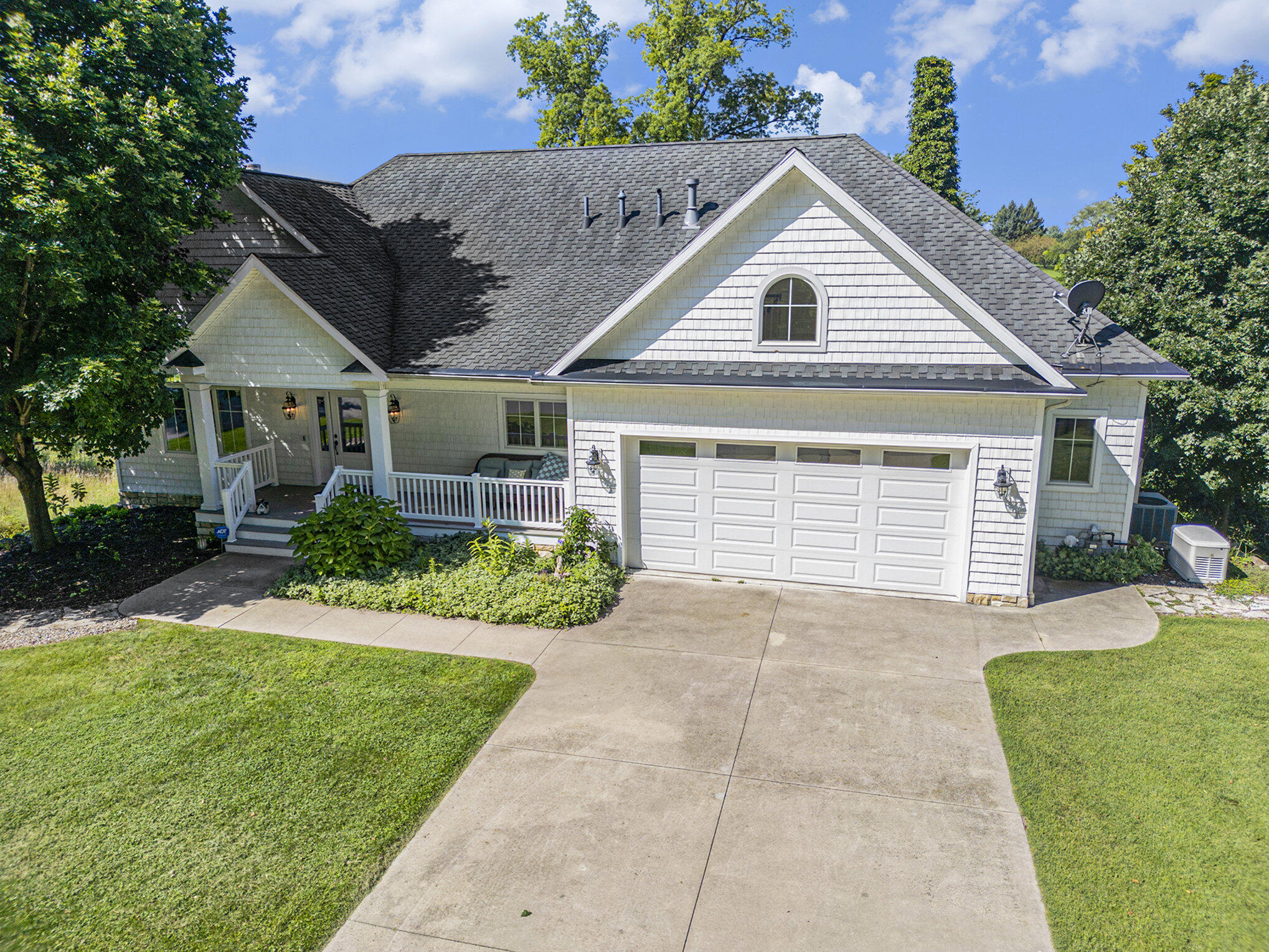 Beechwood Shores Real Estate Listings Main Image