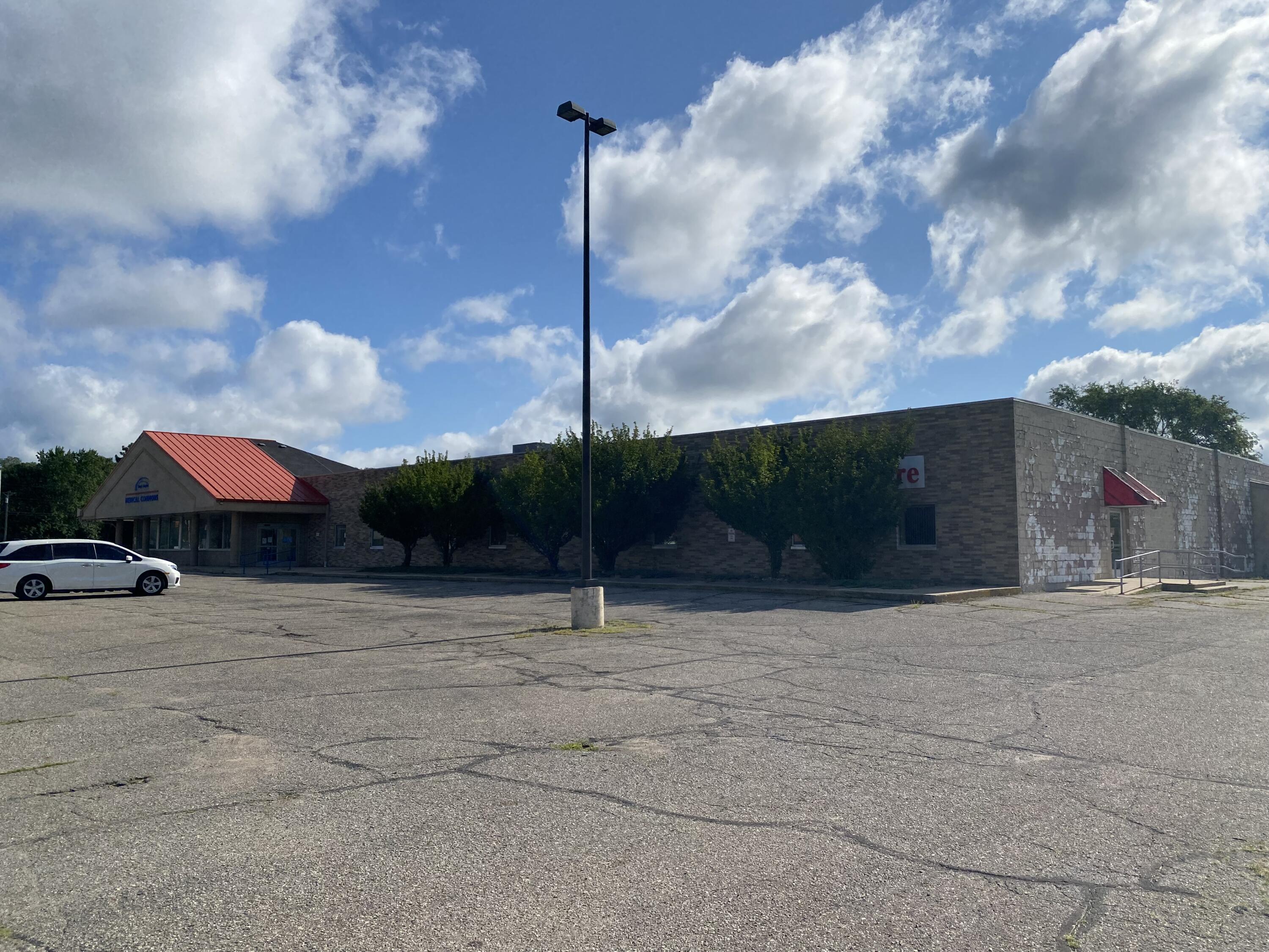 1717 E Chicago Road Property Photo 3
