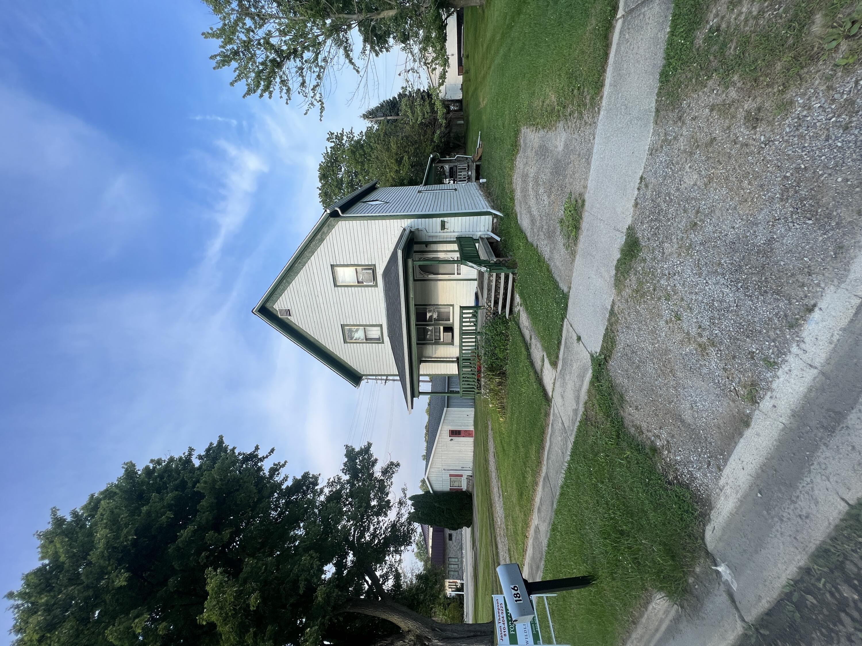 186 Flynn Street Property Photo