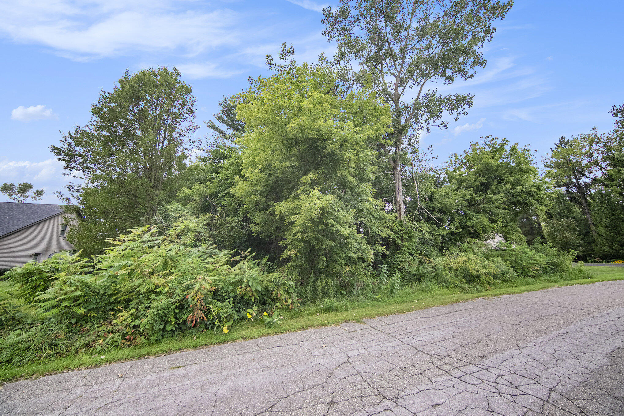 Spinnaker Lane Property Photo