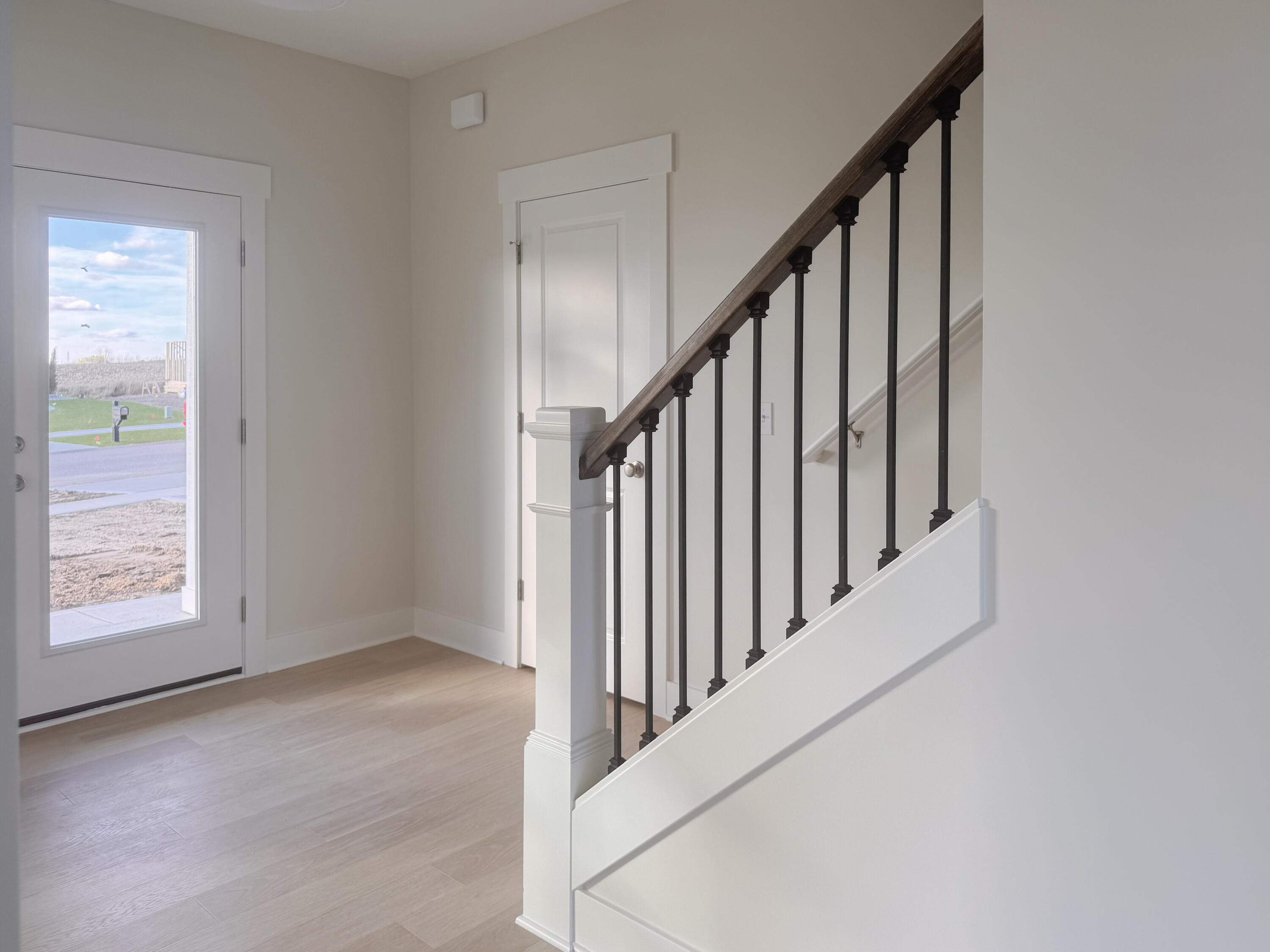 8254 Eagle Peak Drive Property Photo 7