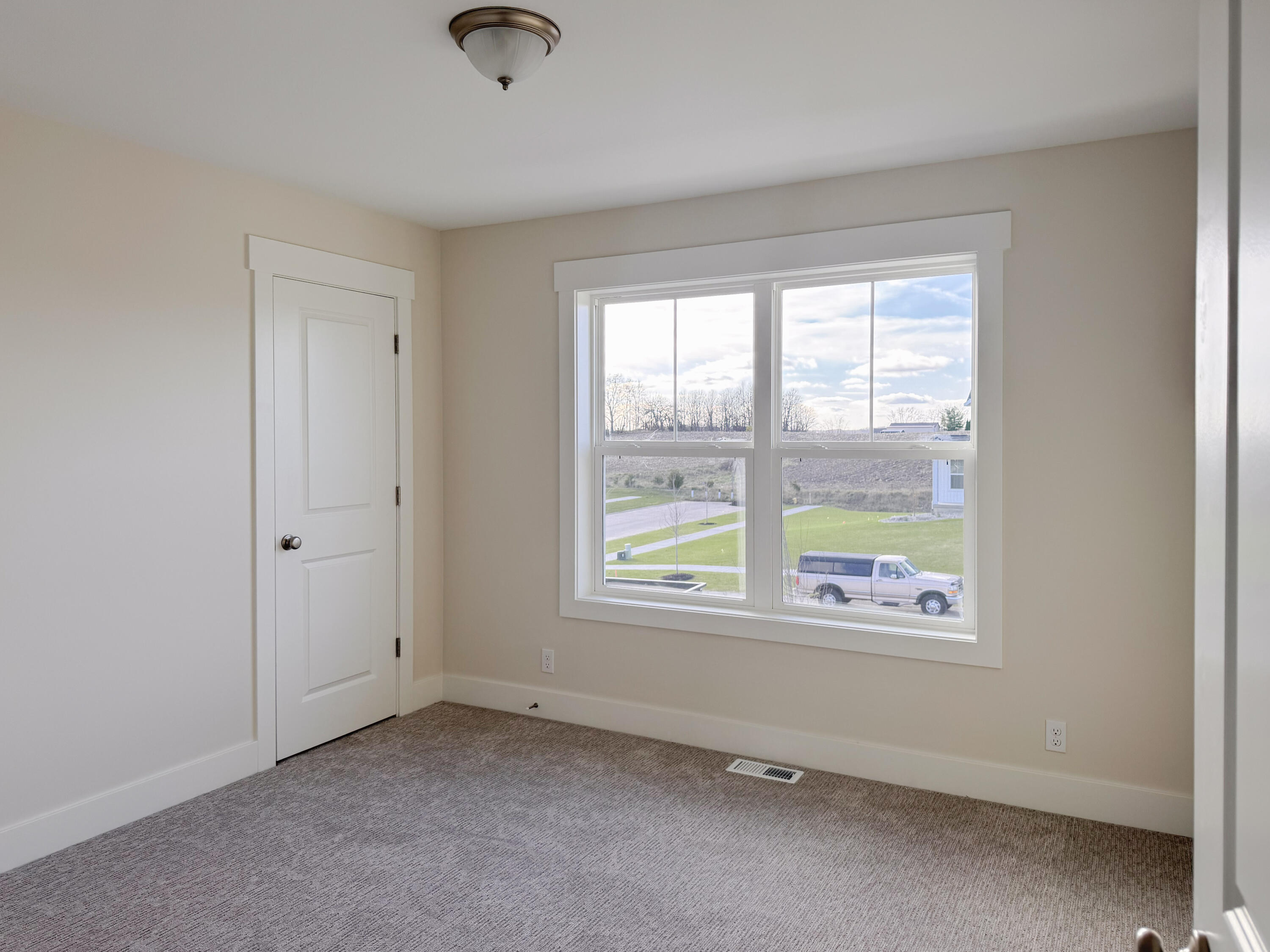 8254 Eagle Peak Drive Property Photo 23