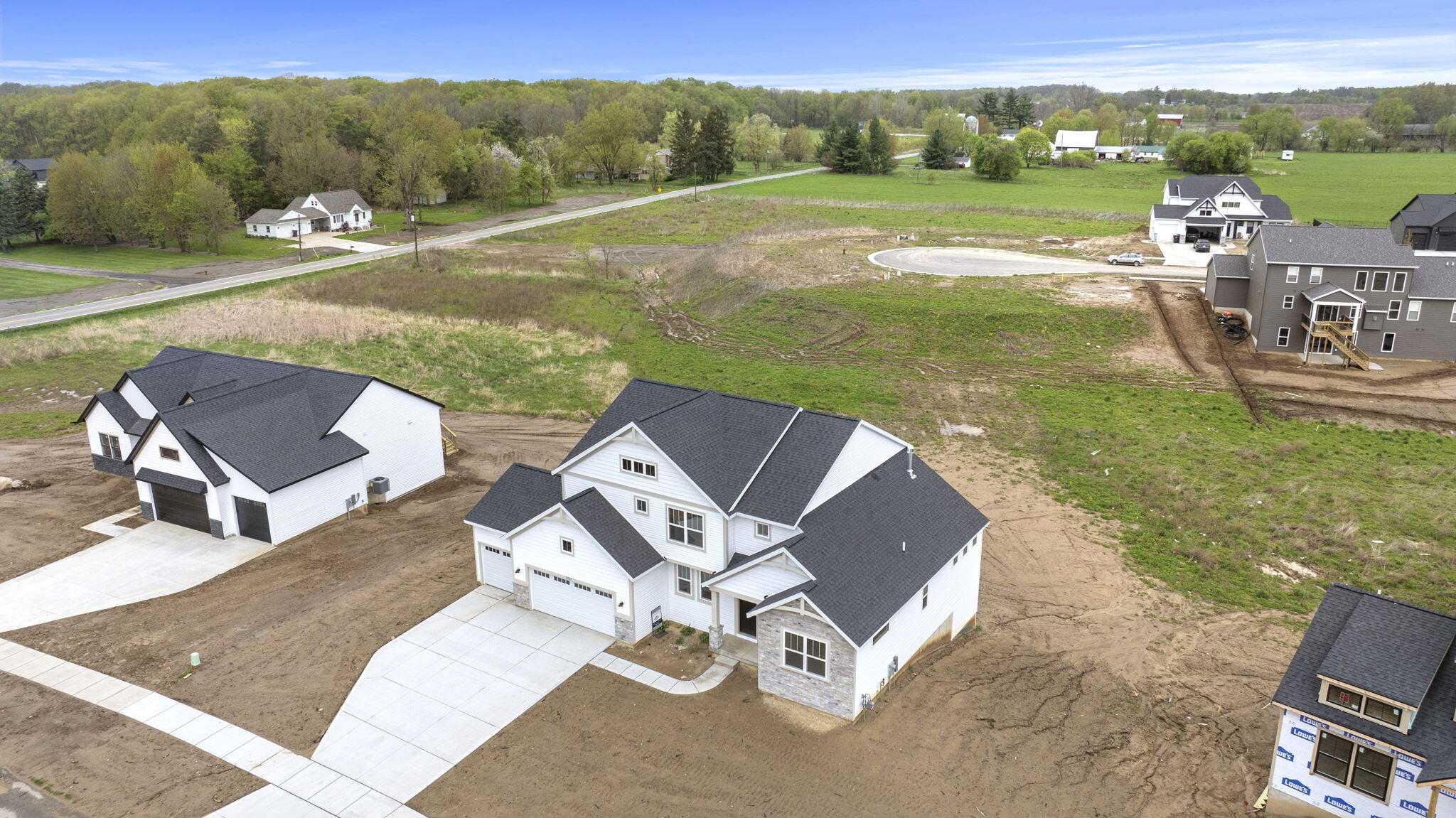 3527 Conrail Drive Property Photo 3