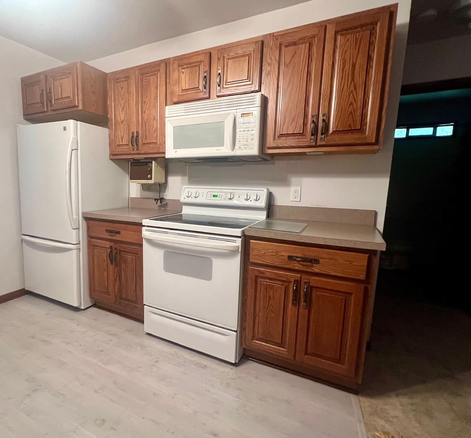 5576 S Whalen Lake Road Property Photo 4