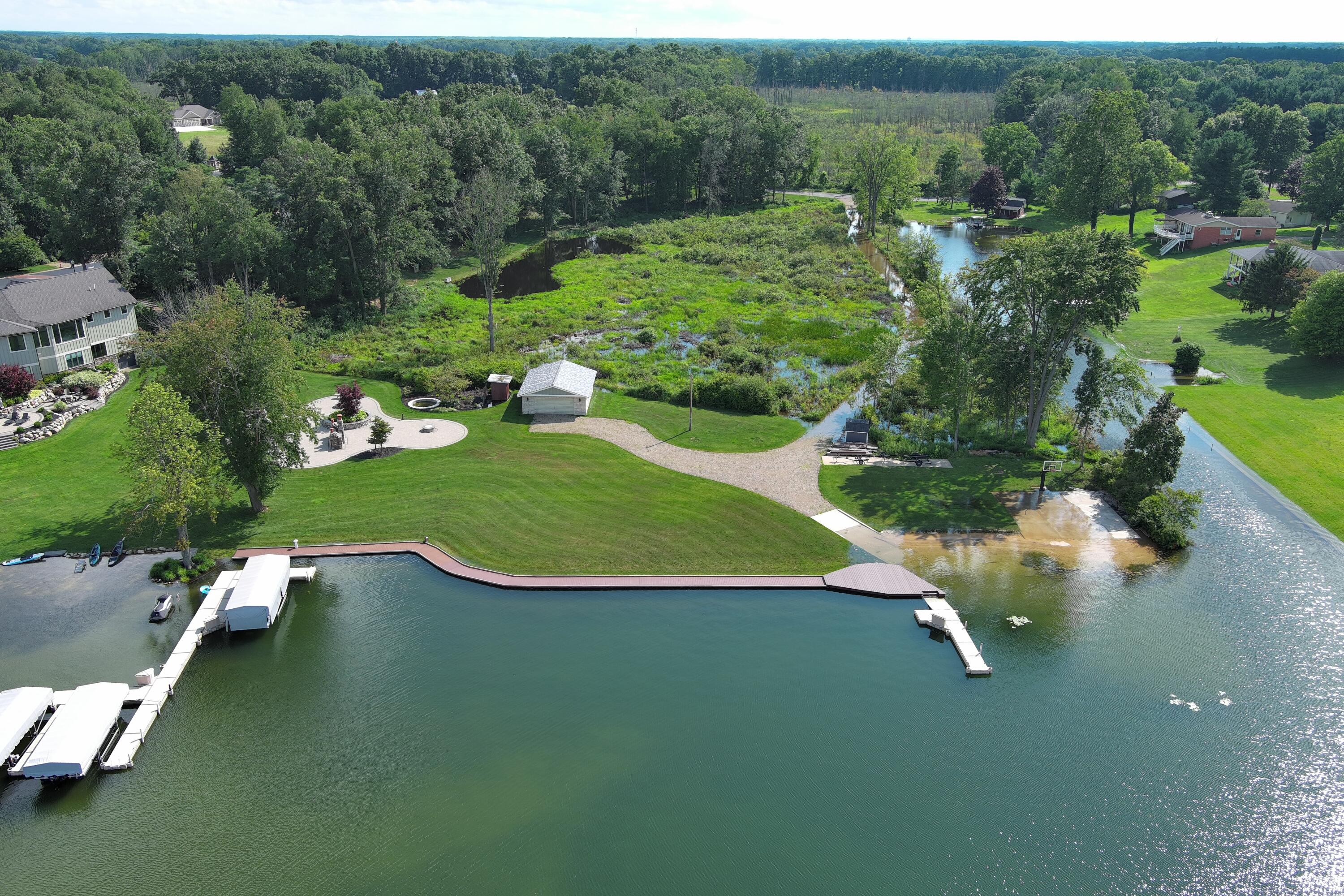 12301 Crowne Pointe Drive Property Photo 4
