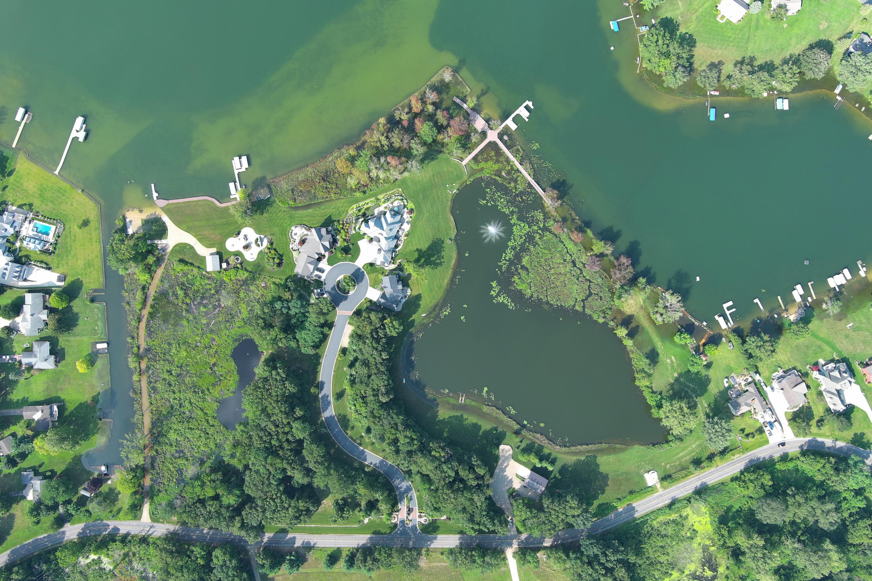 12301 Crowne Pointe Drive Property Photo 7