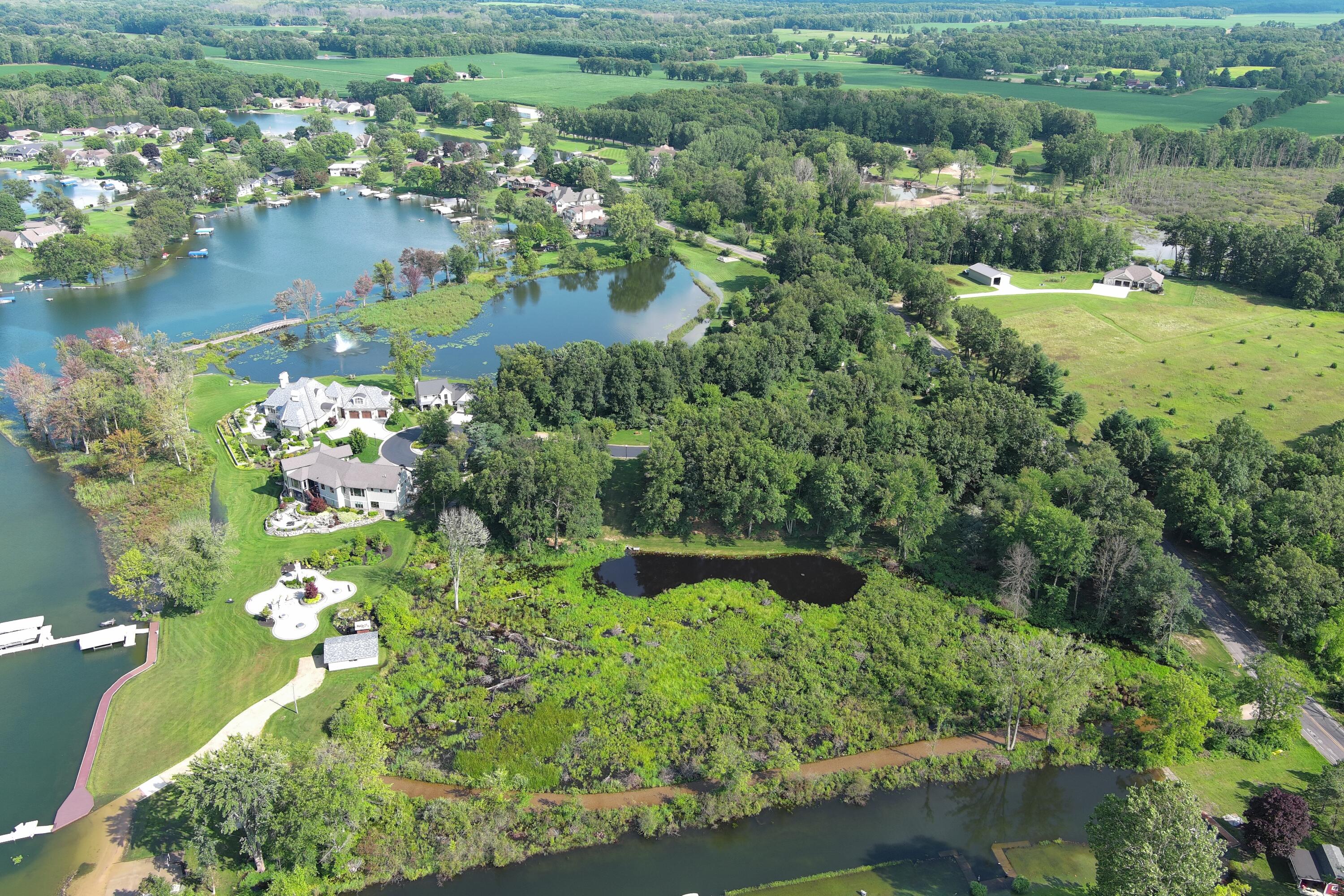 12301 Crowne Pointe Drive Property Photo 9