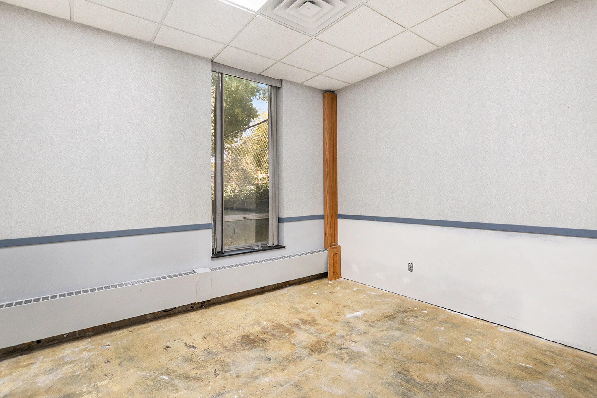 500 W Crosstown Parkway Parkway Property Photo 13