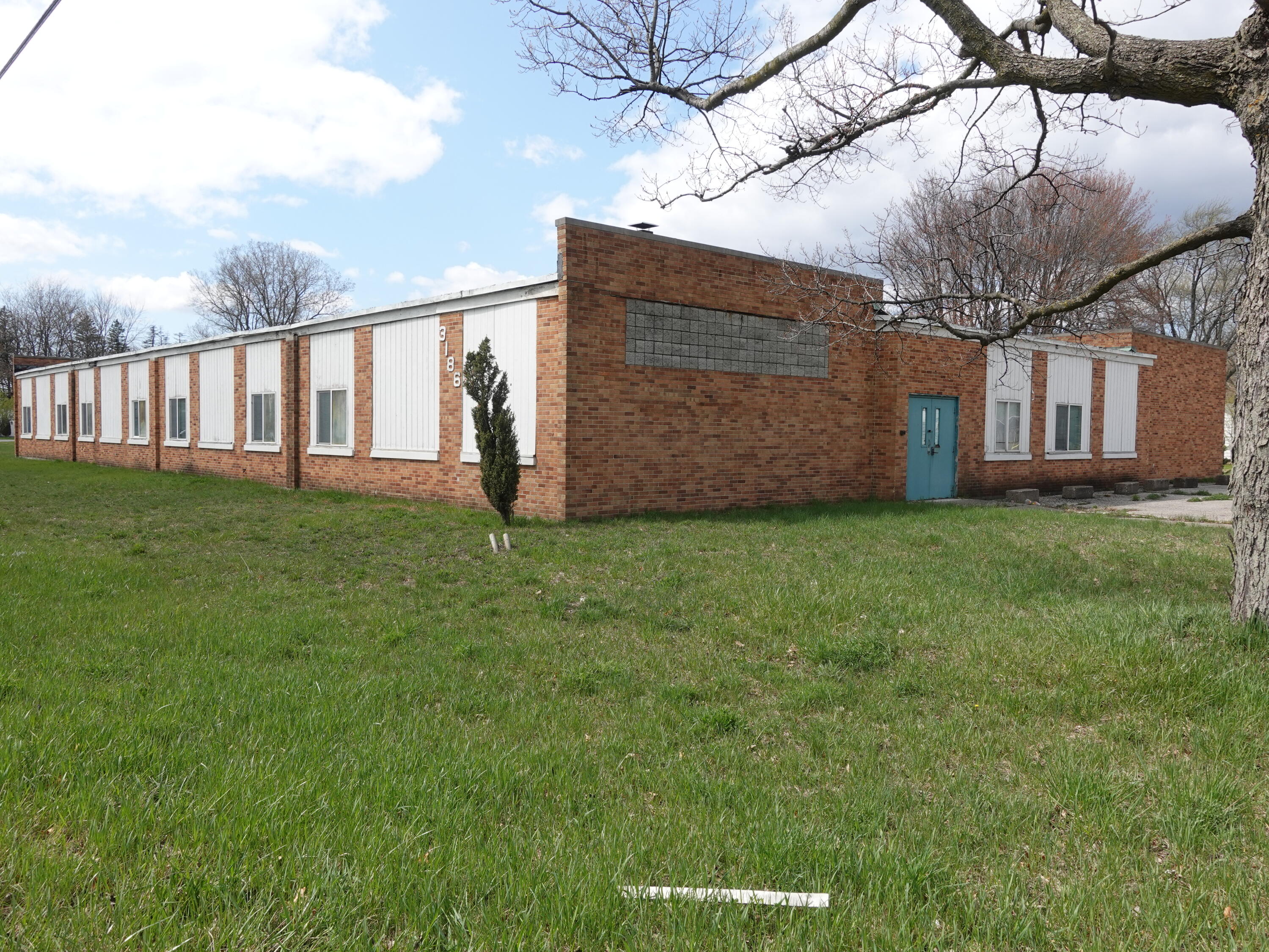 3186 E Apple Avenue Property Photo 1