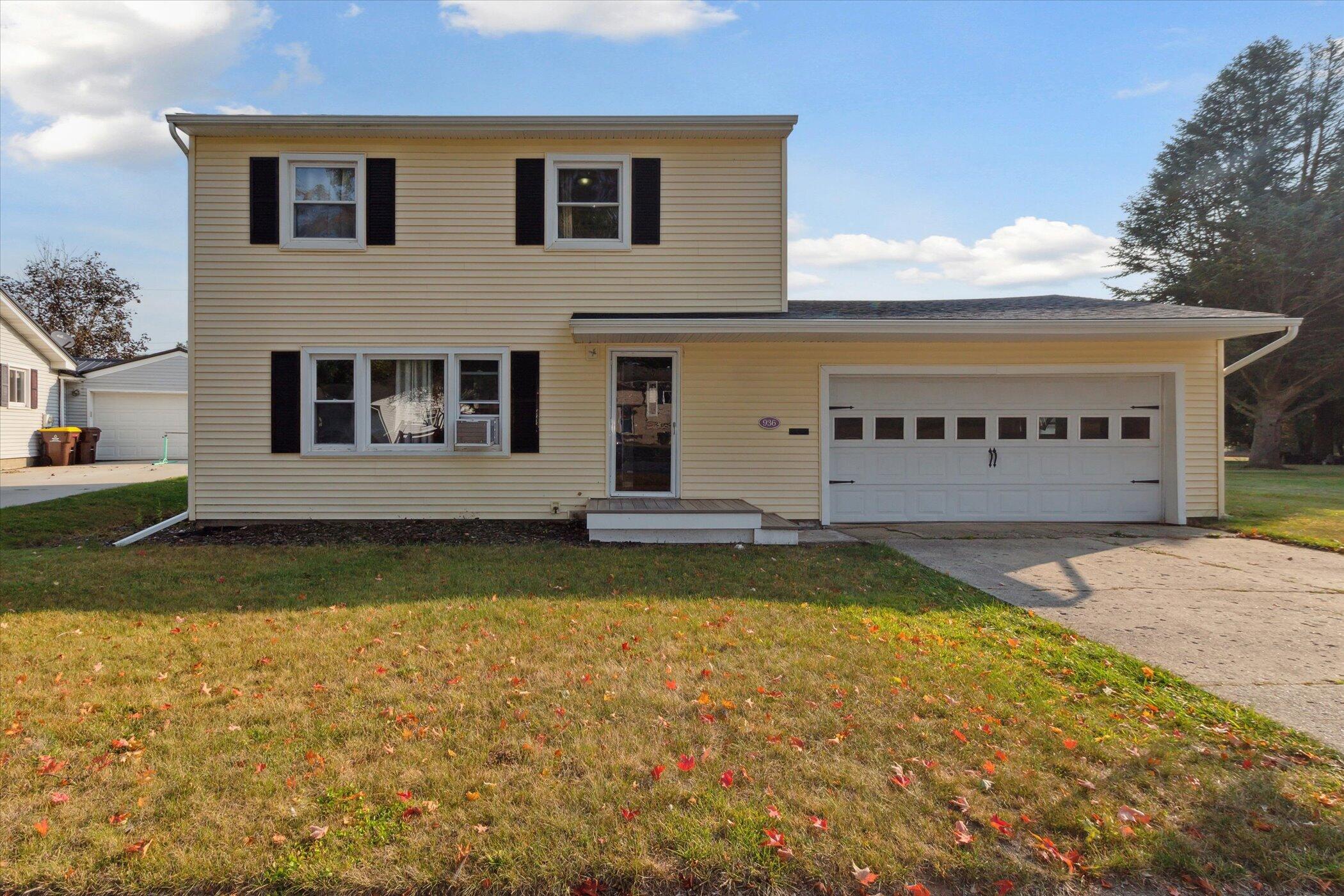 936 Iowa Street Property Photo 3