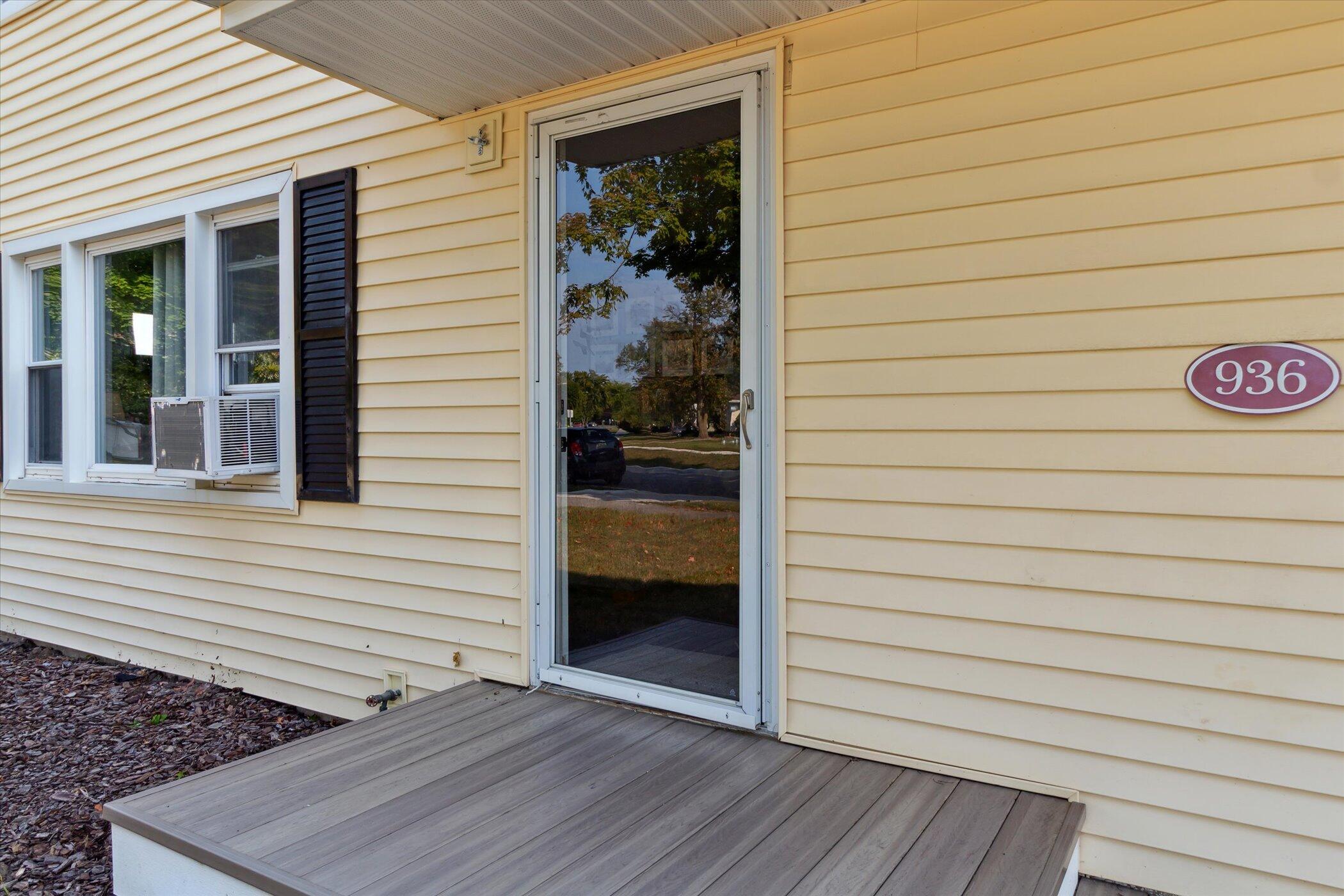 936 Iowa Street Property Photo 5