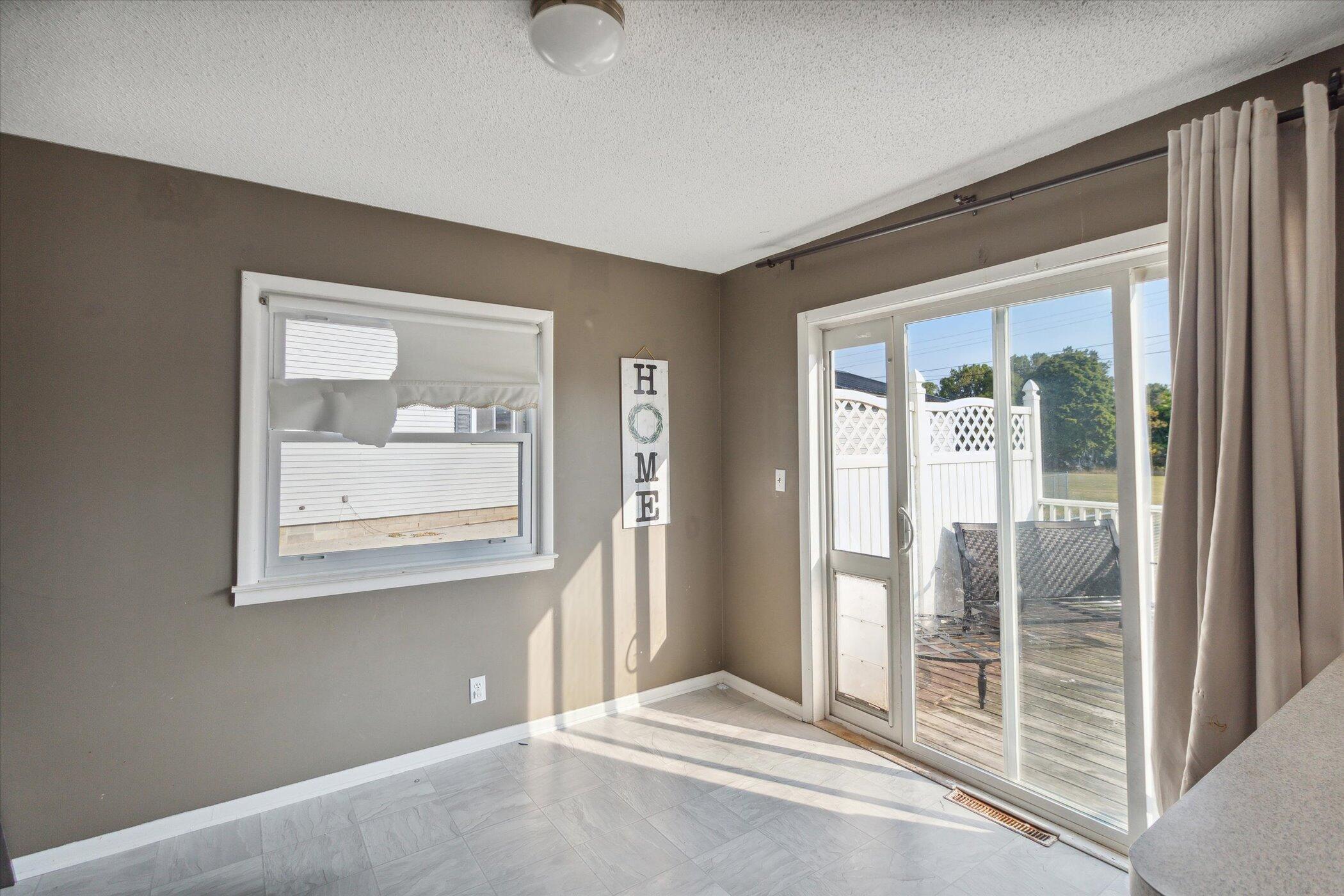 936 Iowa Street Property Photo 10