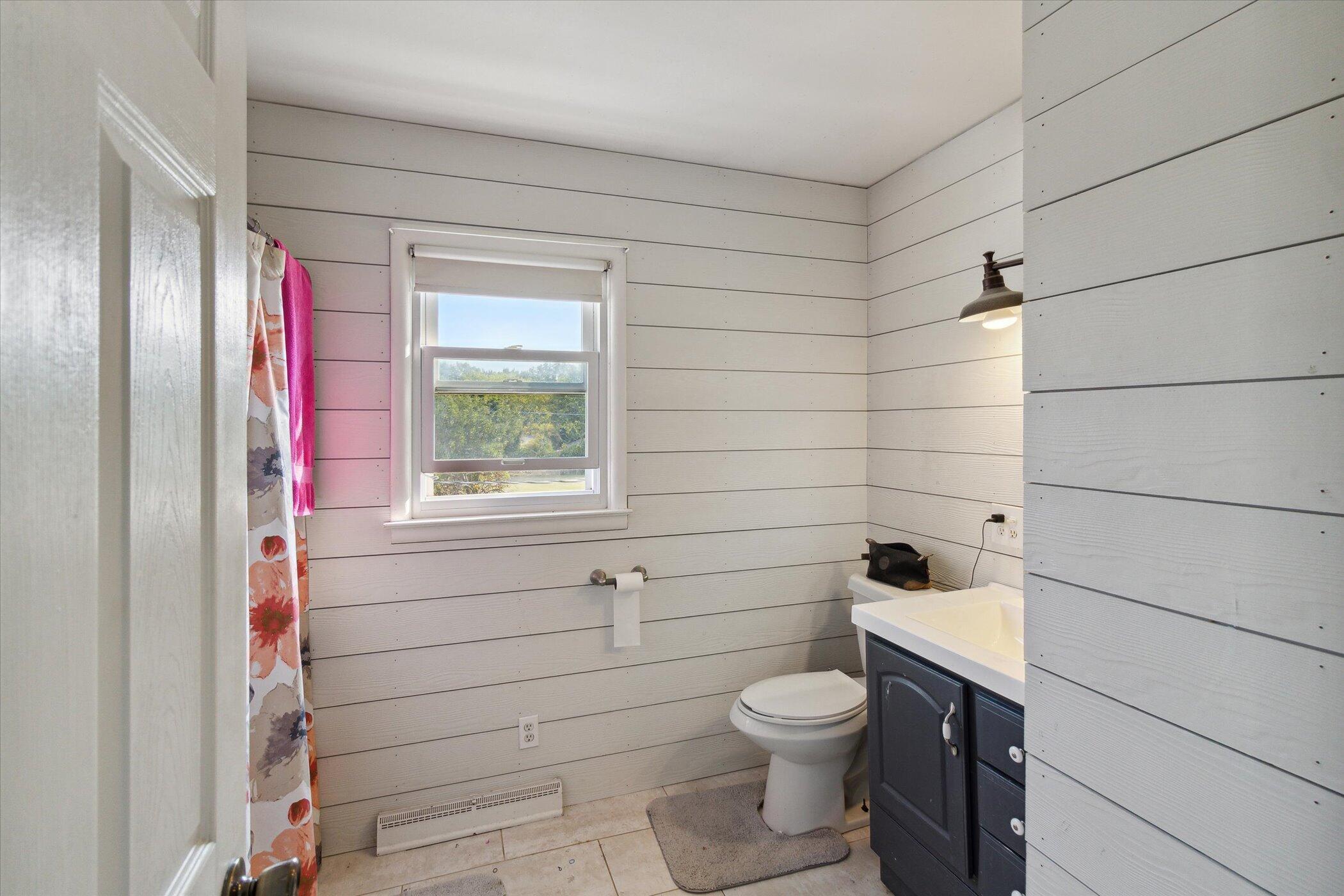 936 Iowa Street Property Photo 19