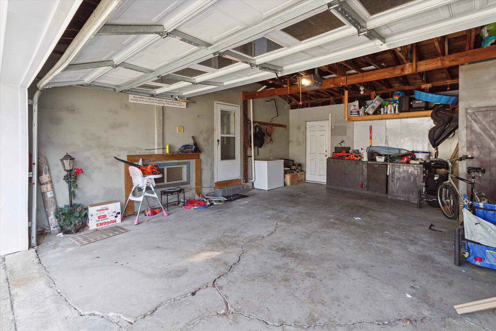 936 Iowa Street Property Photo 34
