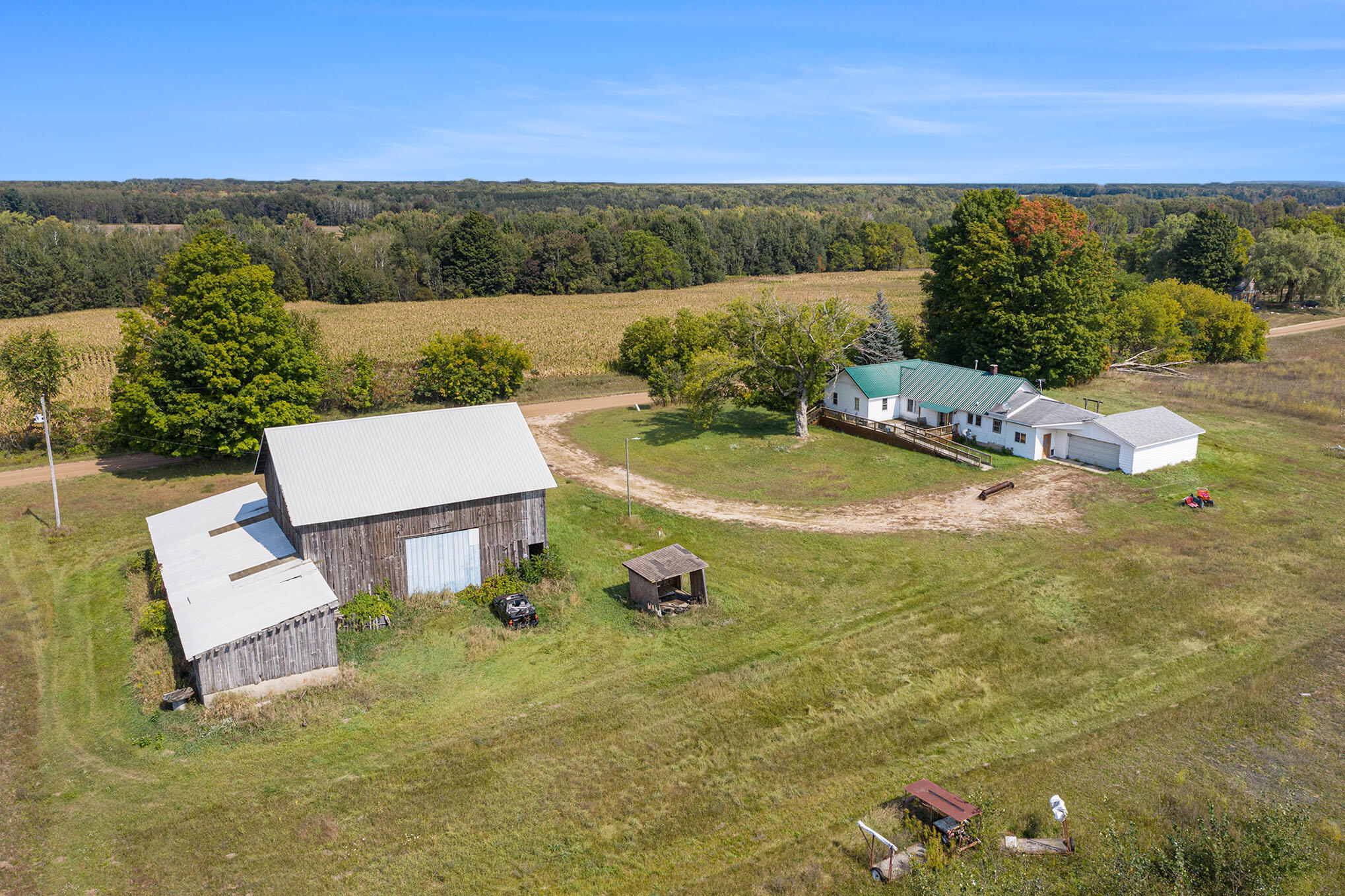 8719 E Monroe Road Property Photo