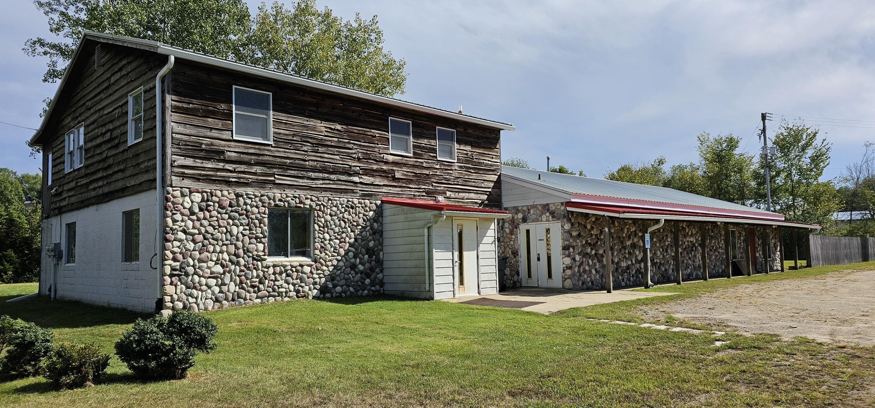 00063 M 40 Highway Property Photo 1