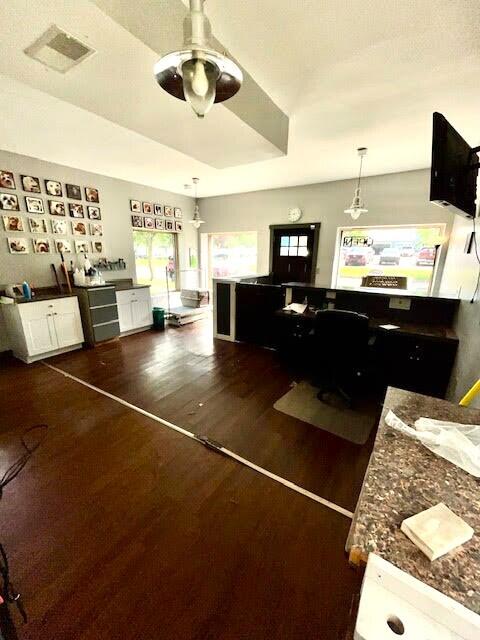 118 W Maple Street Property Photo 2